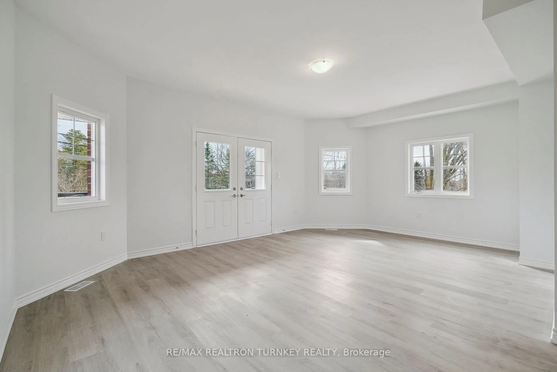 2 Ravenscraig Place