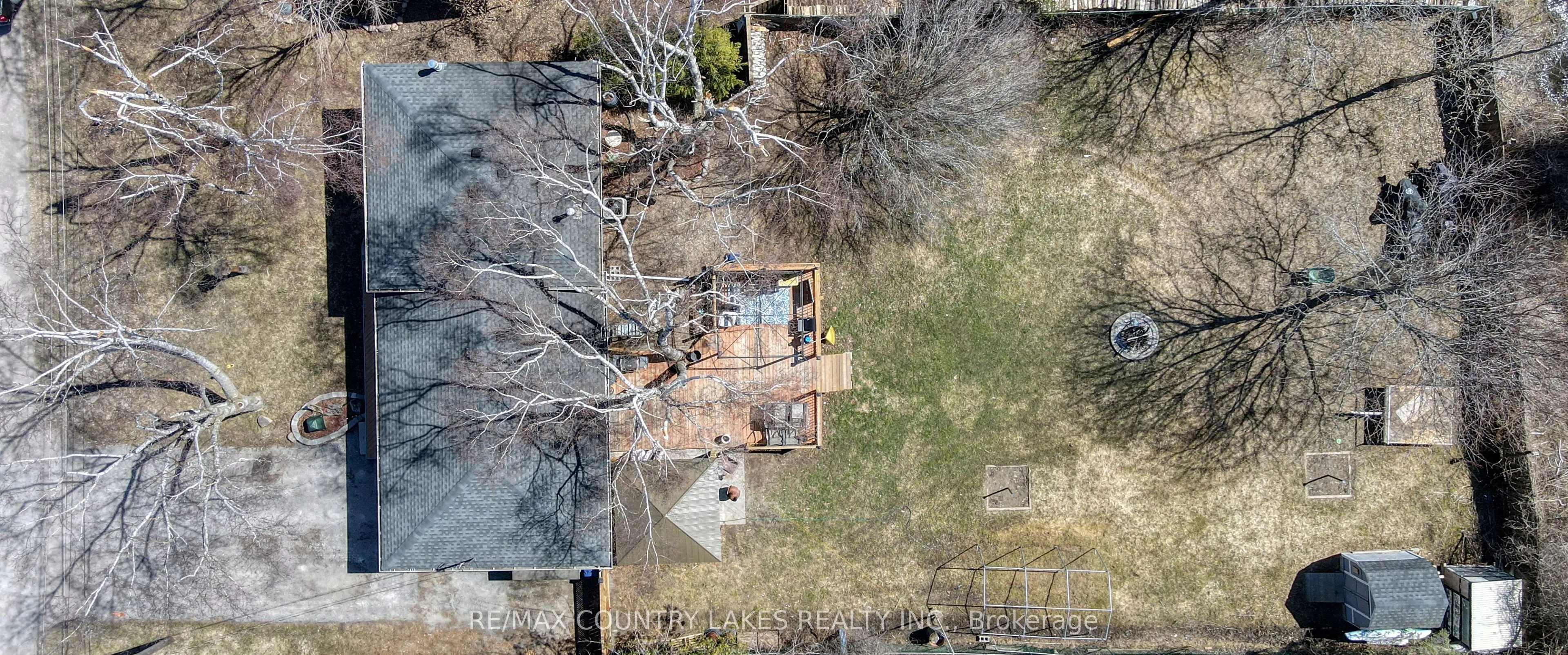 271 Lakeland Crescent