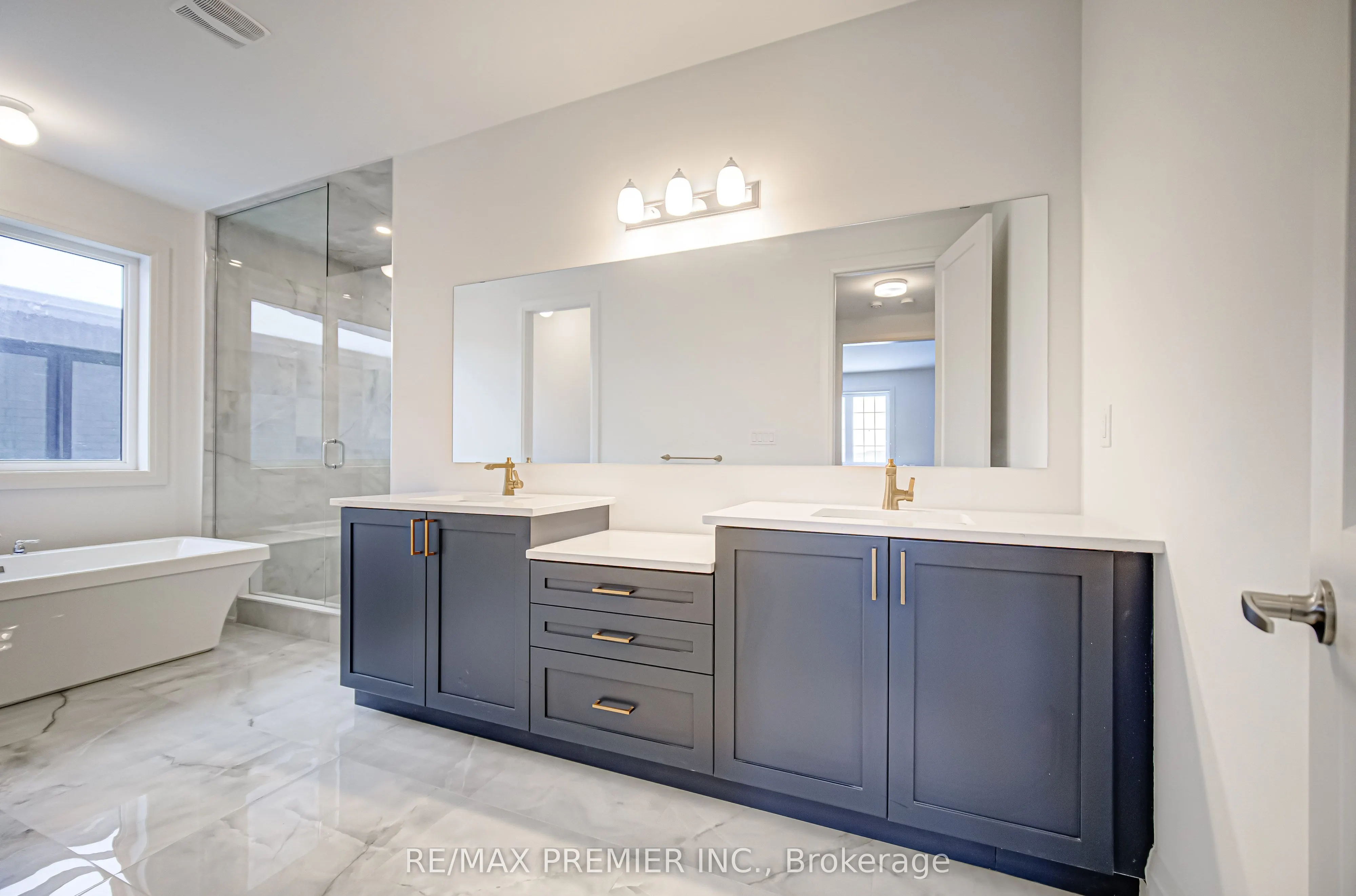 31 Bayberry Drive E