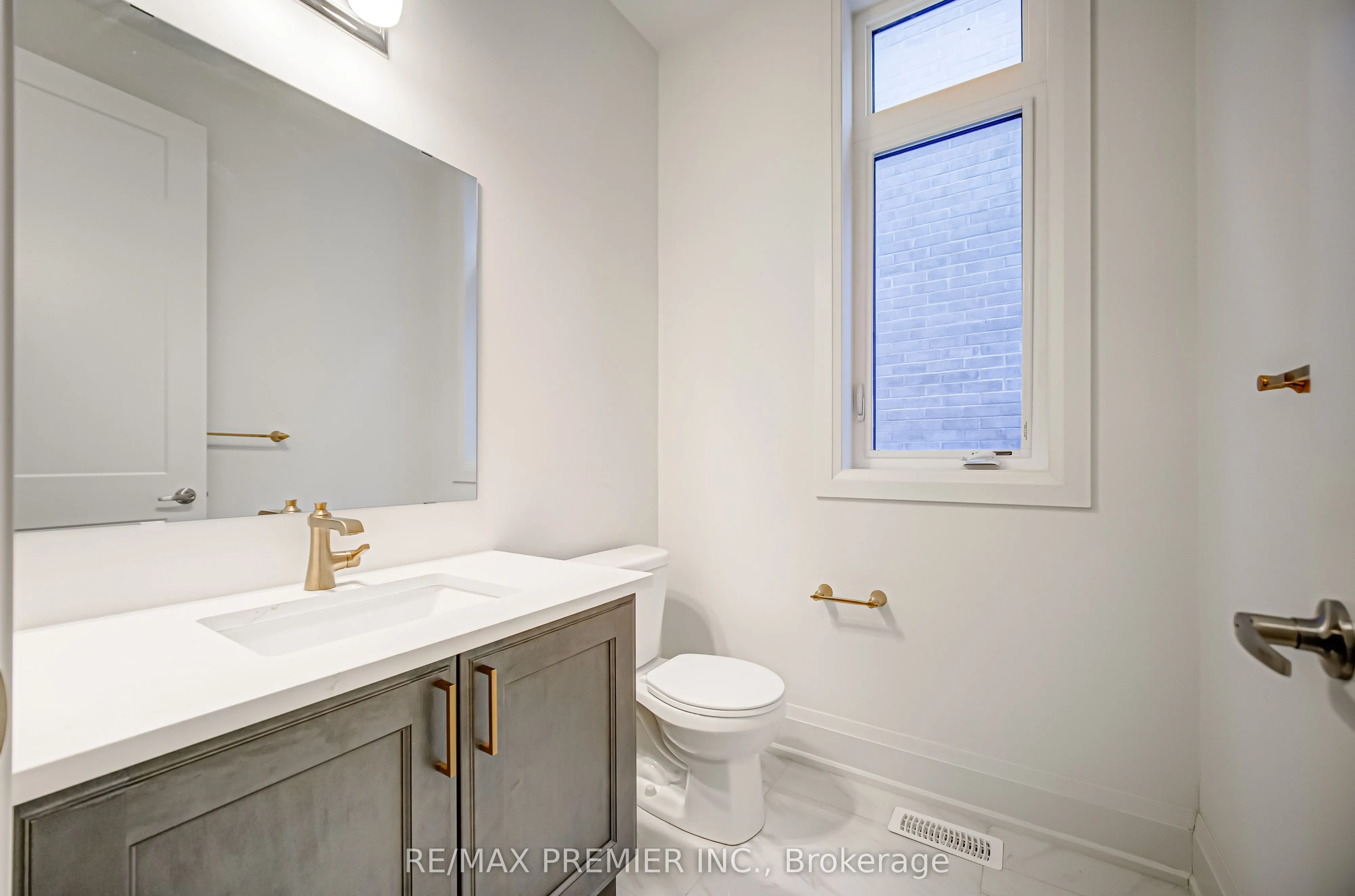 31 Bayberry Drive E