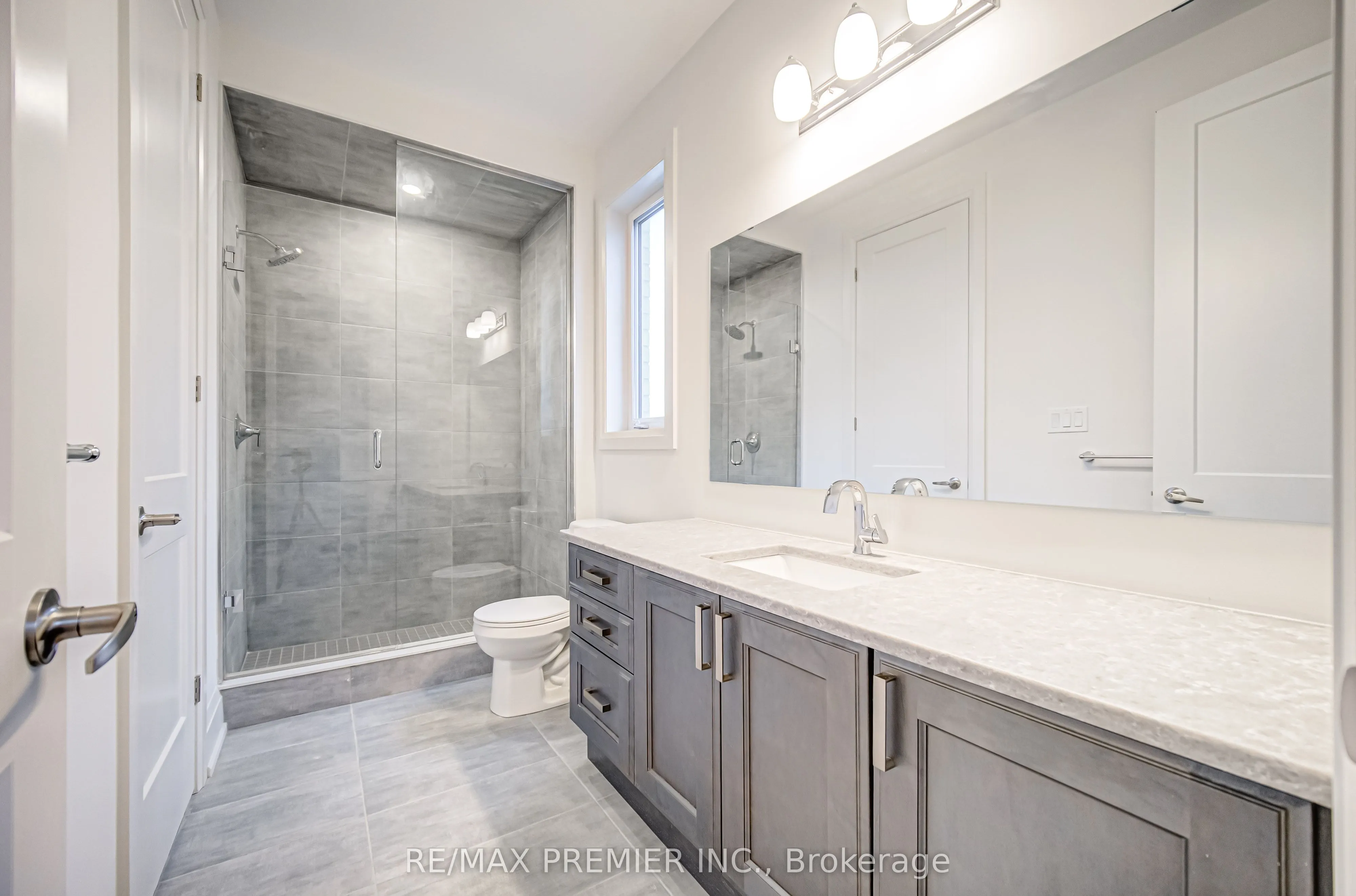 31 Bayberry Drive E