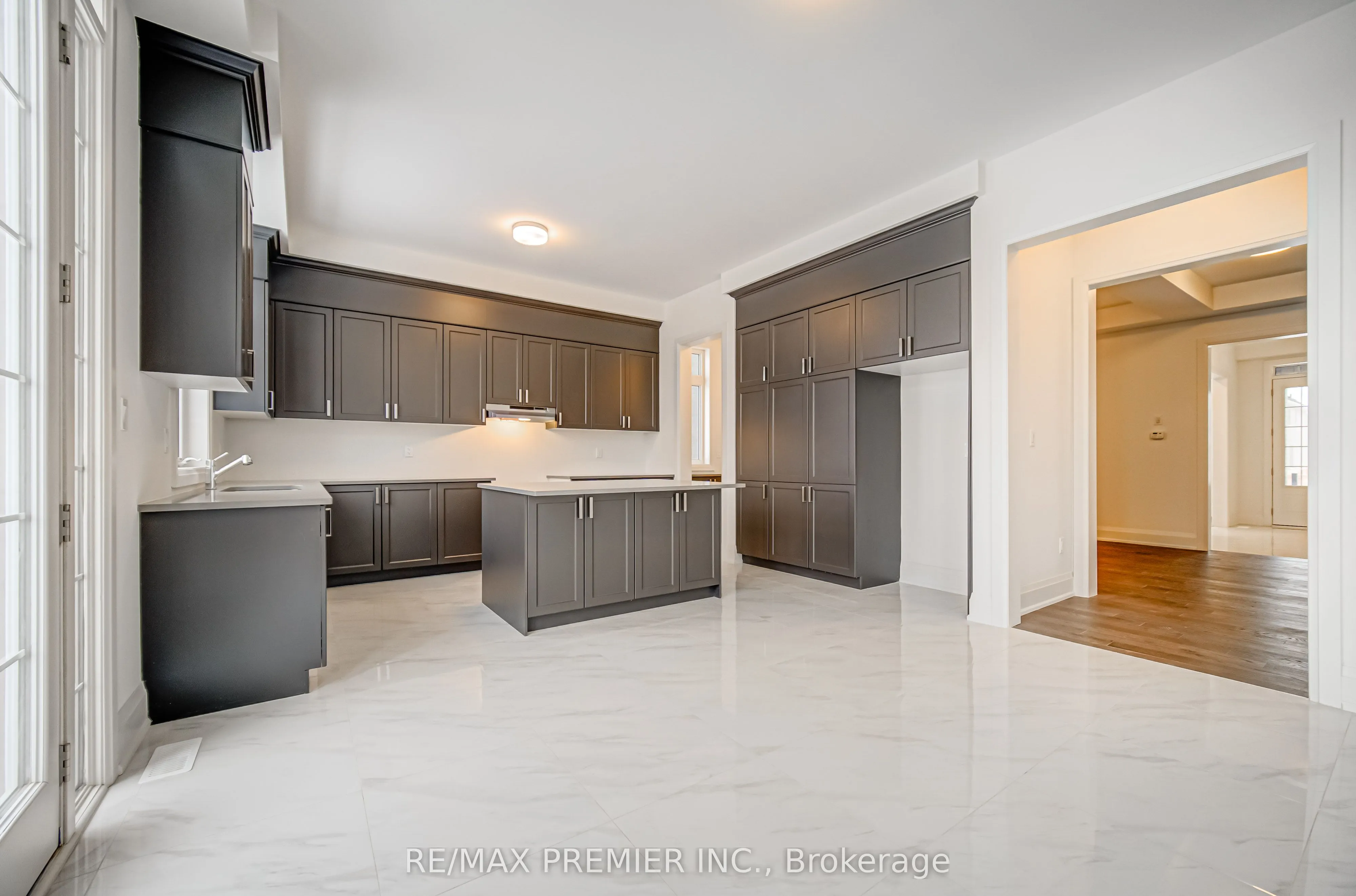 31 Bayberry Drive E