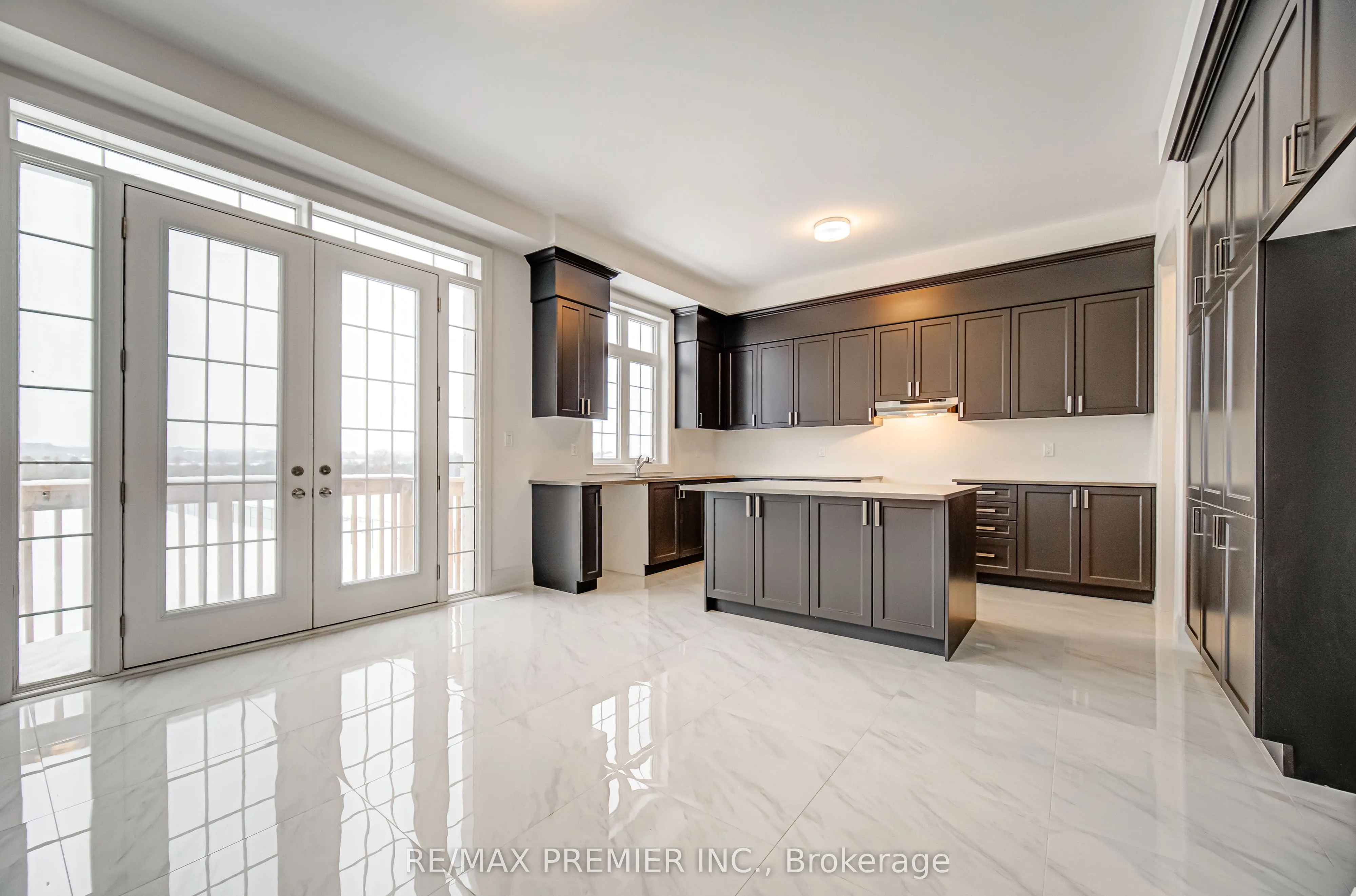31 Bayberry Drive E