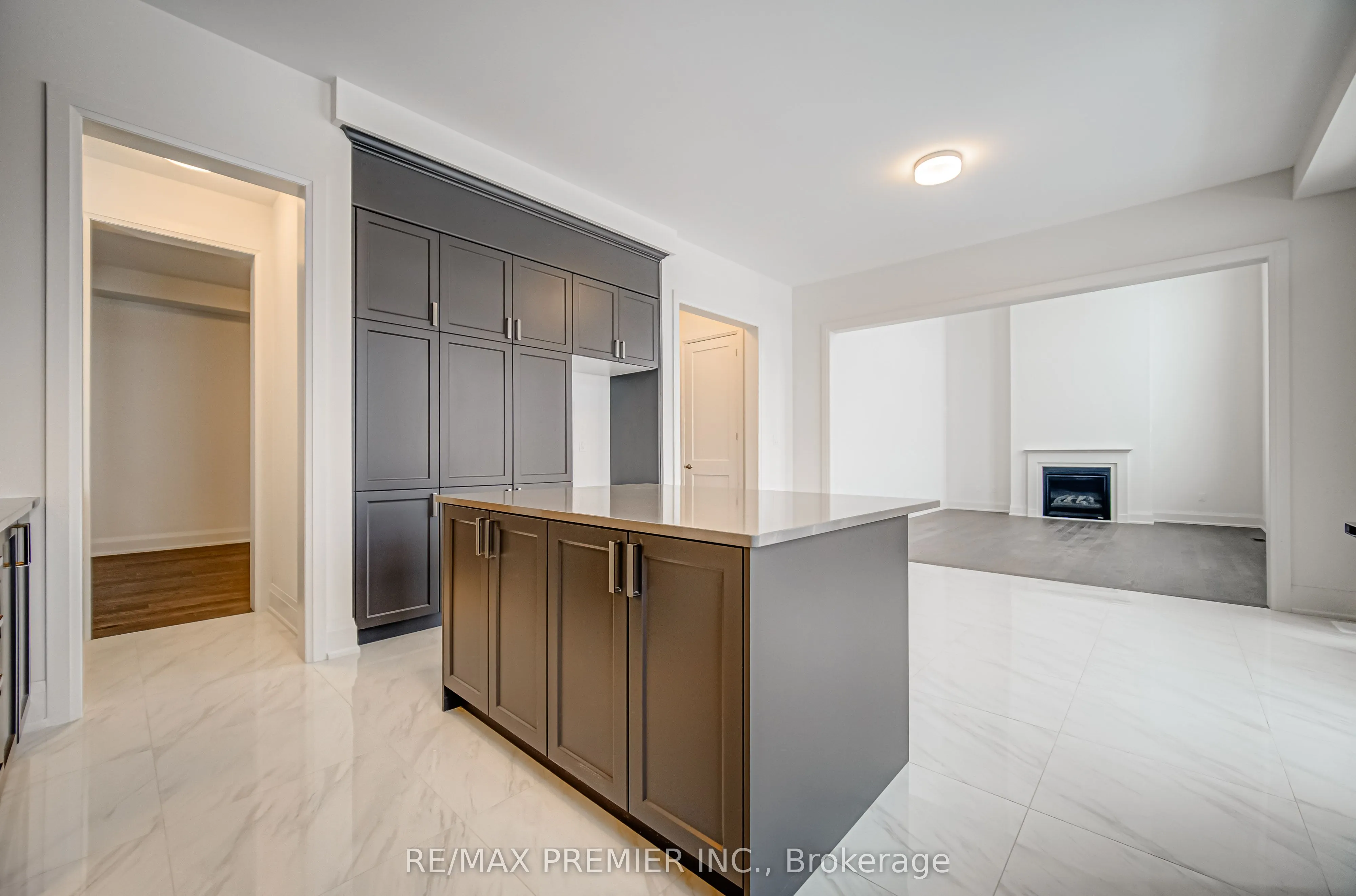 31 Bayberry Drive E