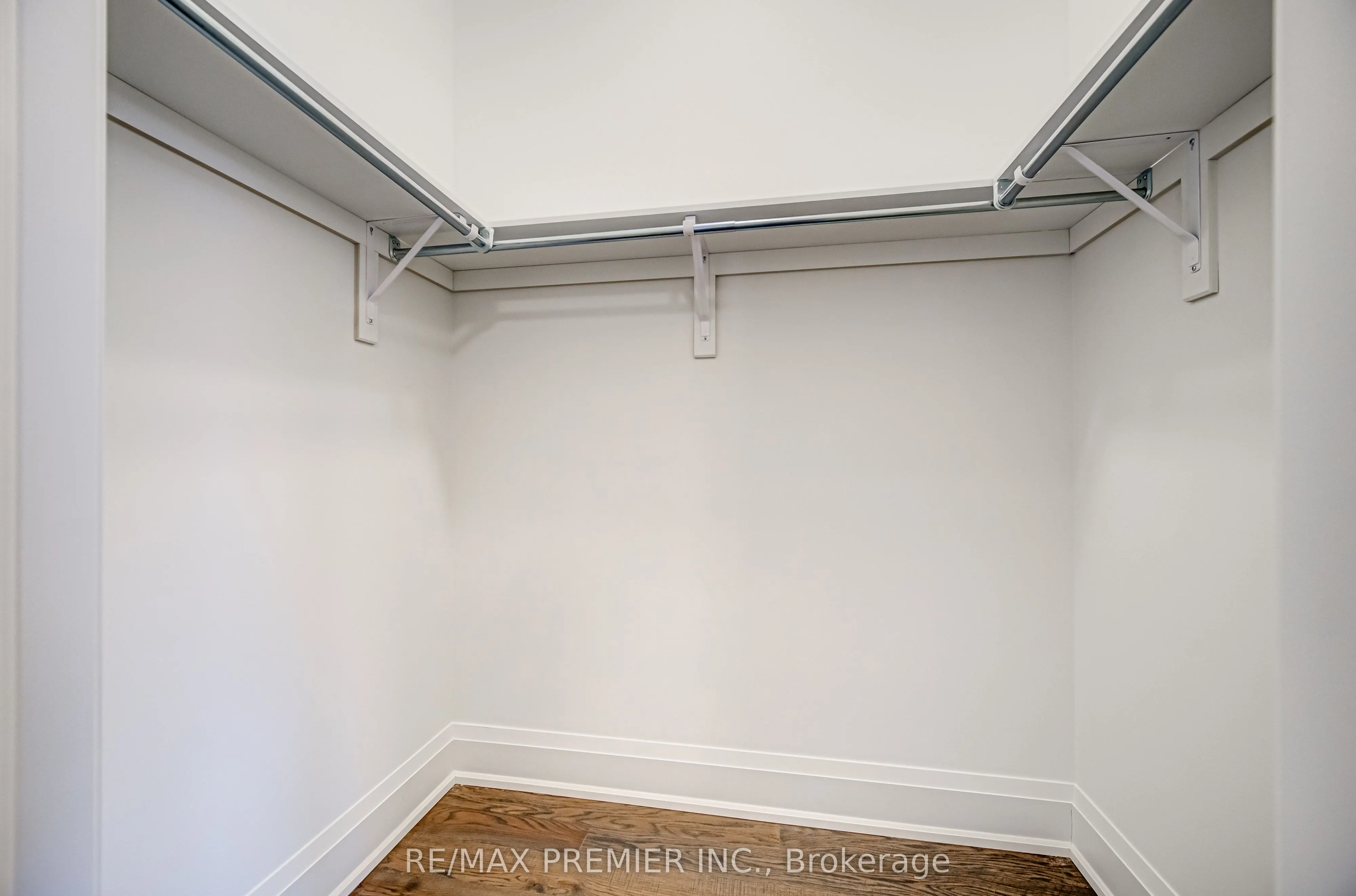 31 Bayberry Drive E