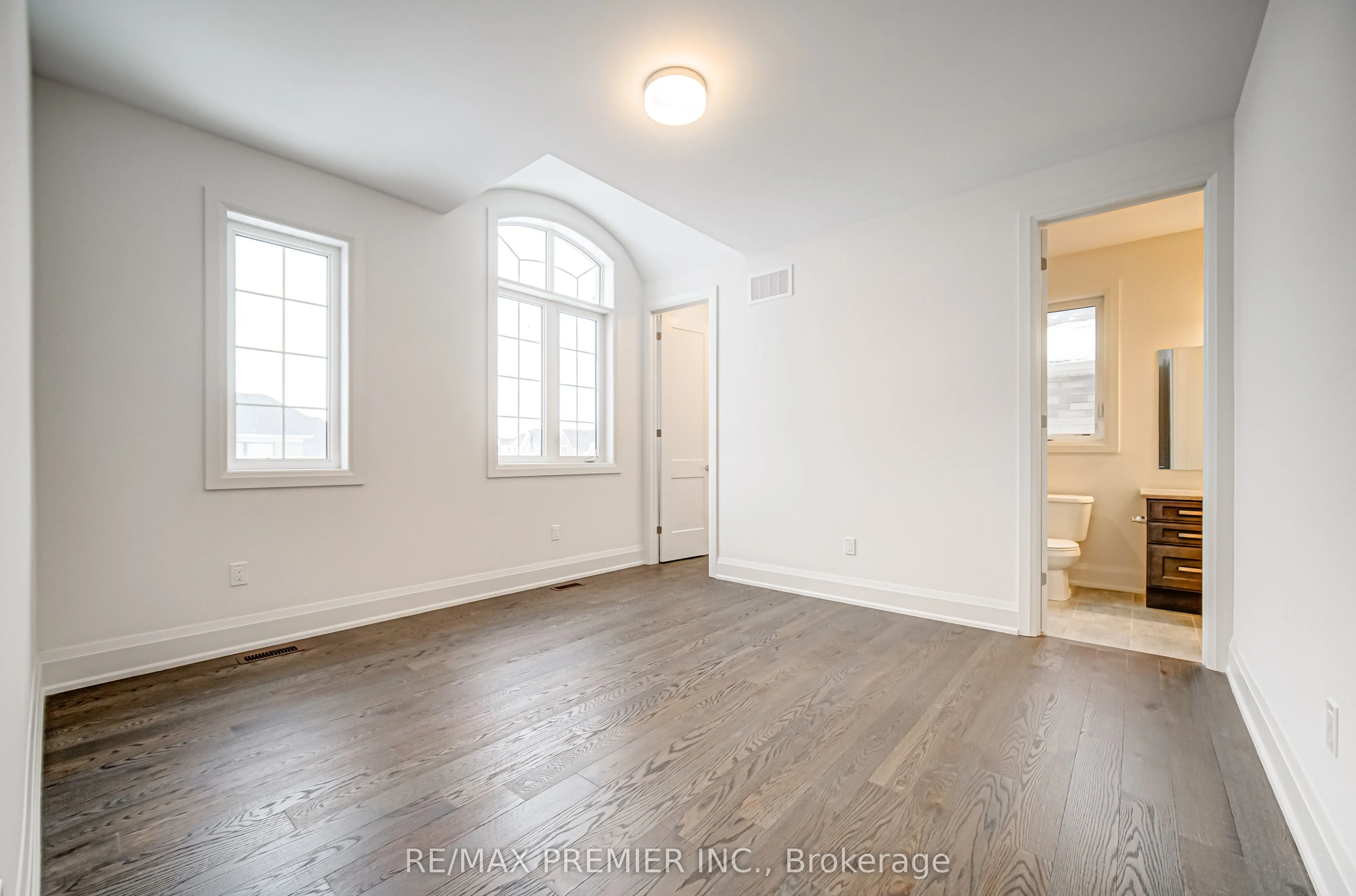 31 Bayberry Drive E
