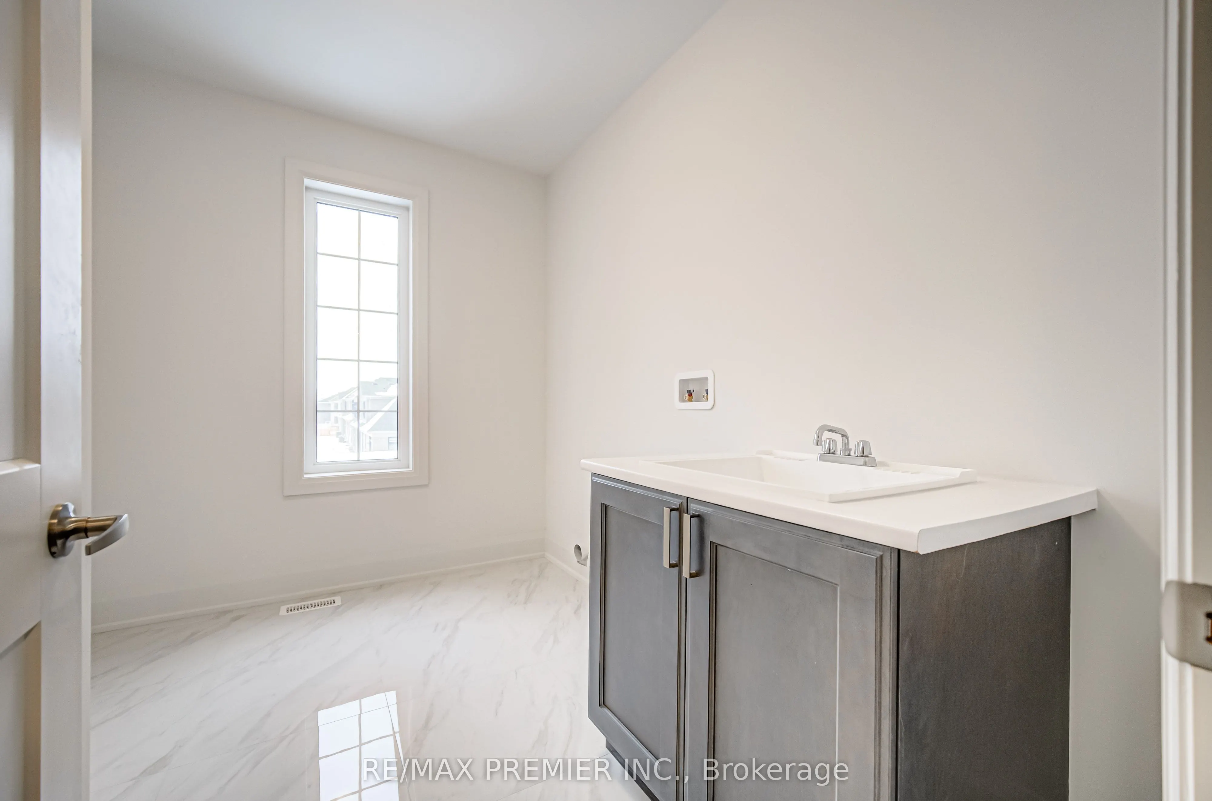 31 Bayberry Drive E