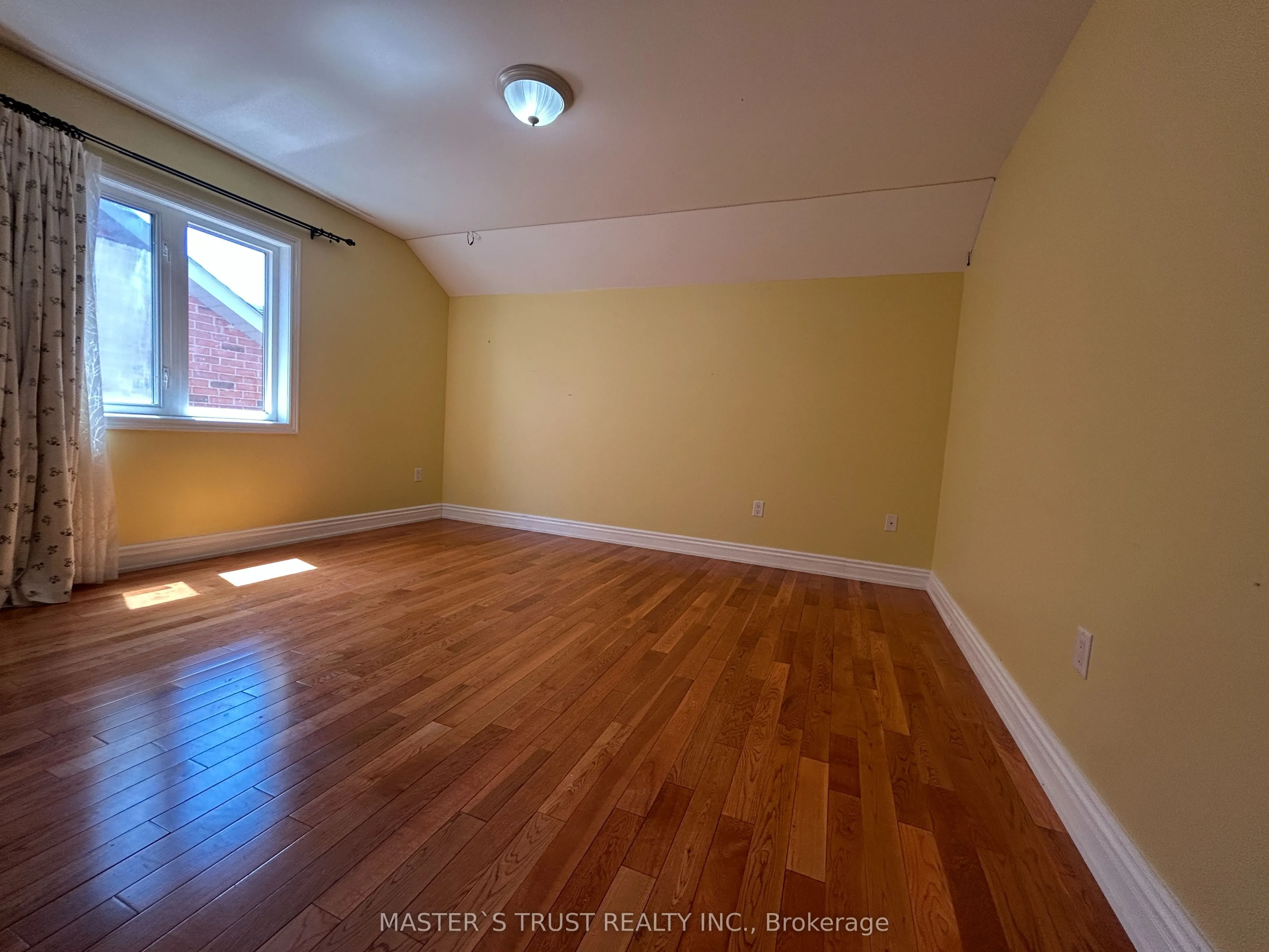 35 Grange Drive