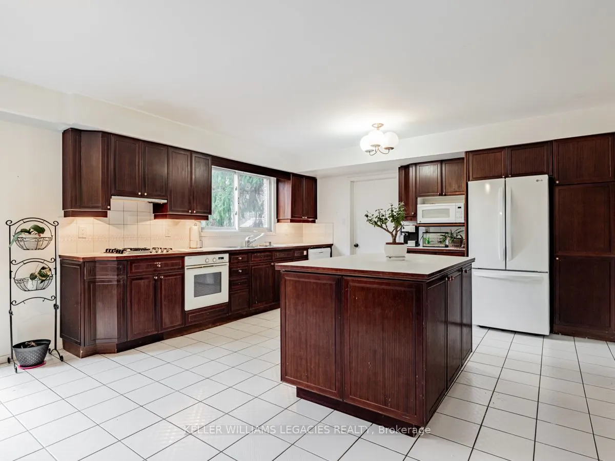 10 Hawthorne Lane