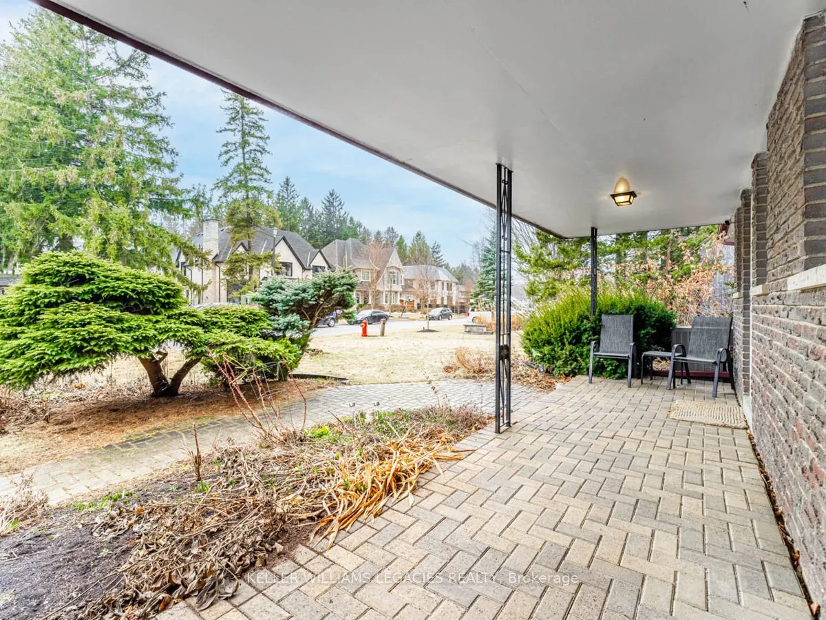 10 Hawthorne Lane