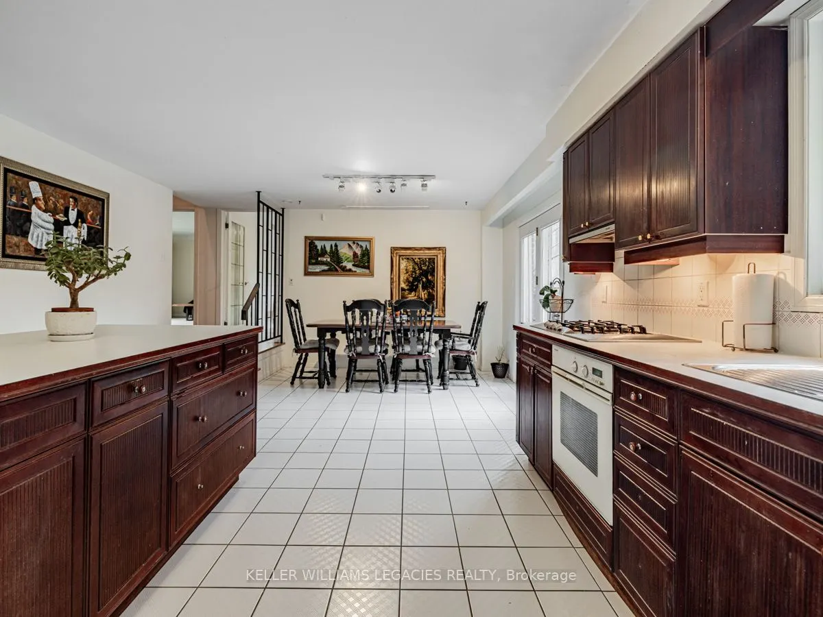 10 Hawthorne Lane
