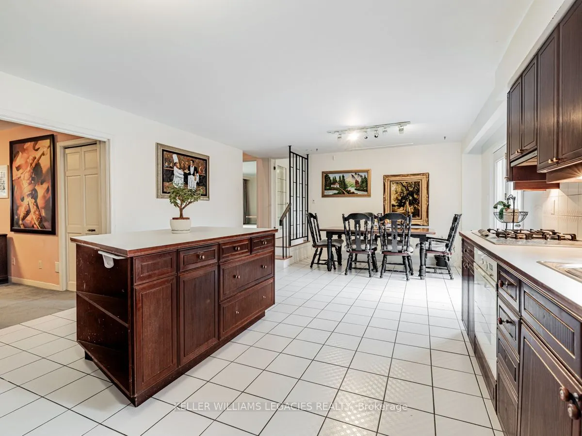 10 Hawthorne Lane