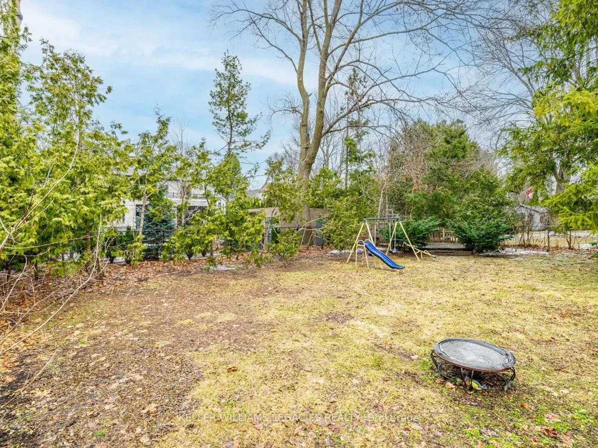 10 Hawthorne Lane