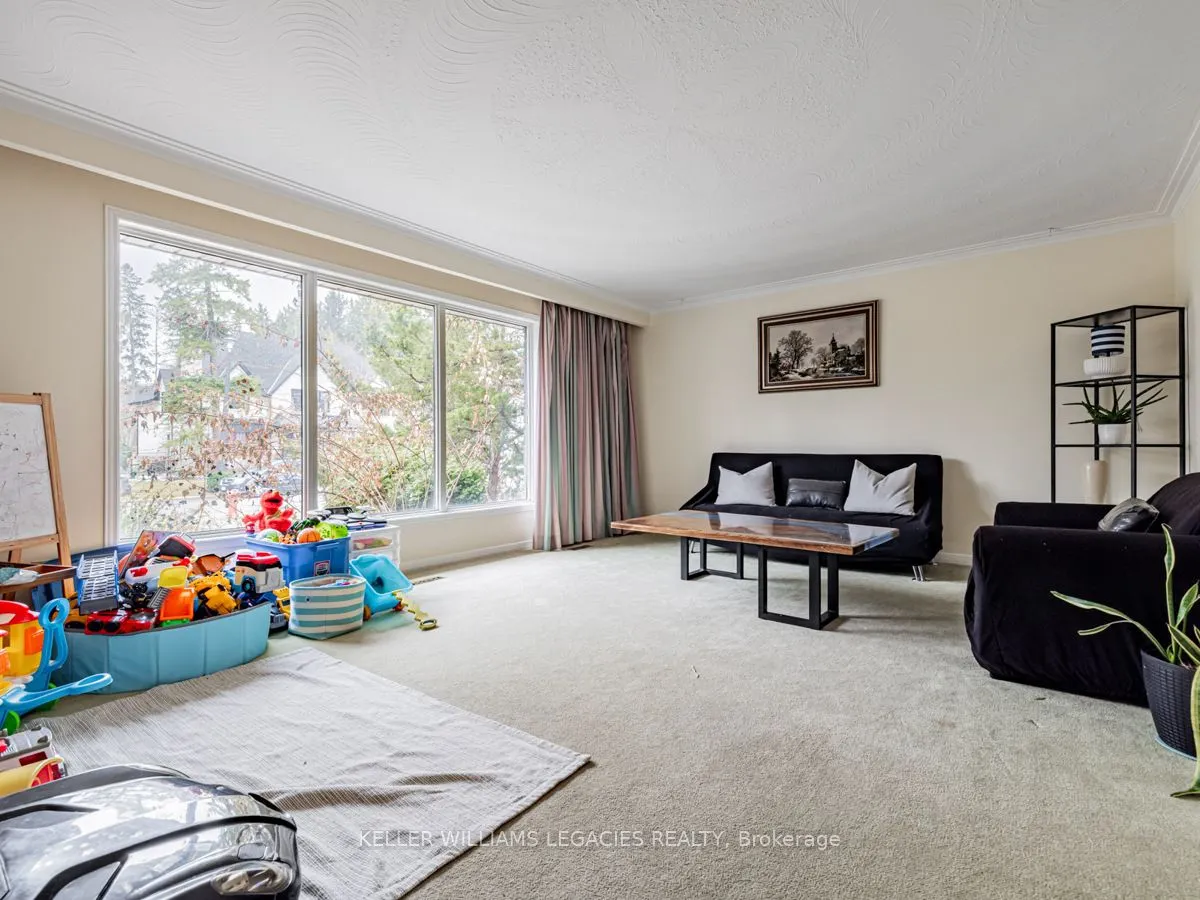 10 Hawthorne Lane