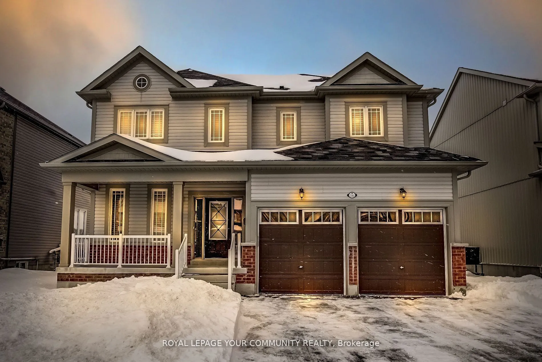 16 Don Hadden Crescent