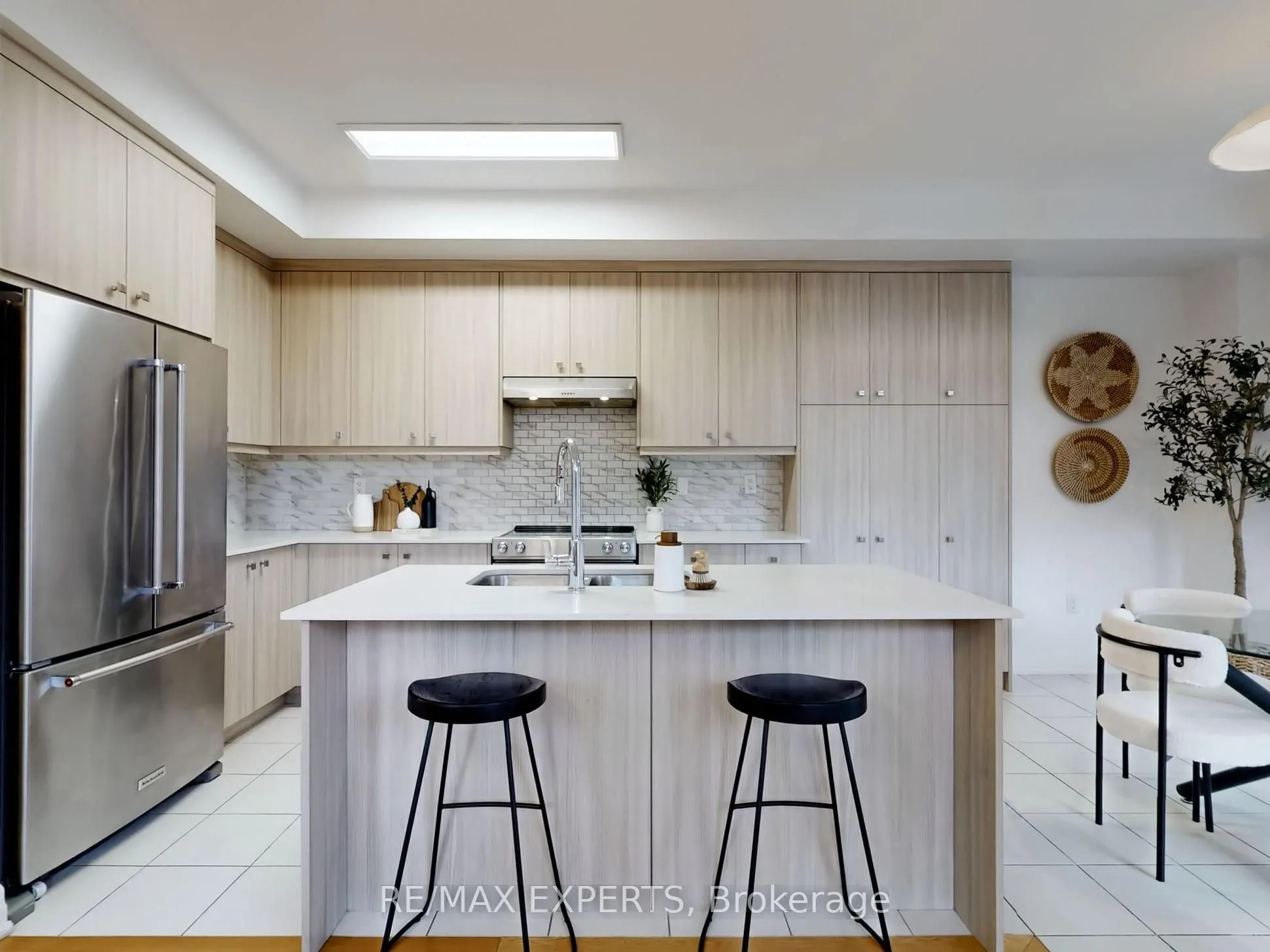5 Amherst Circle