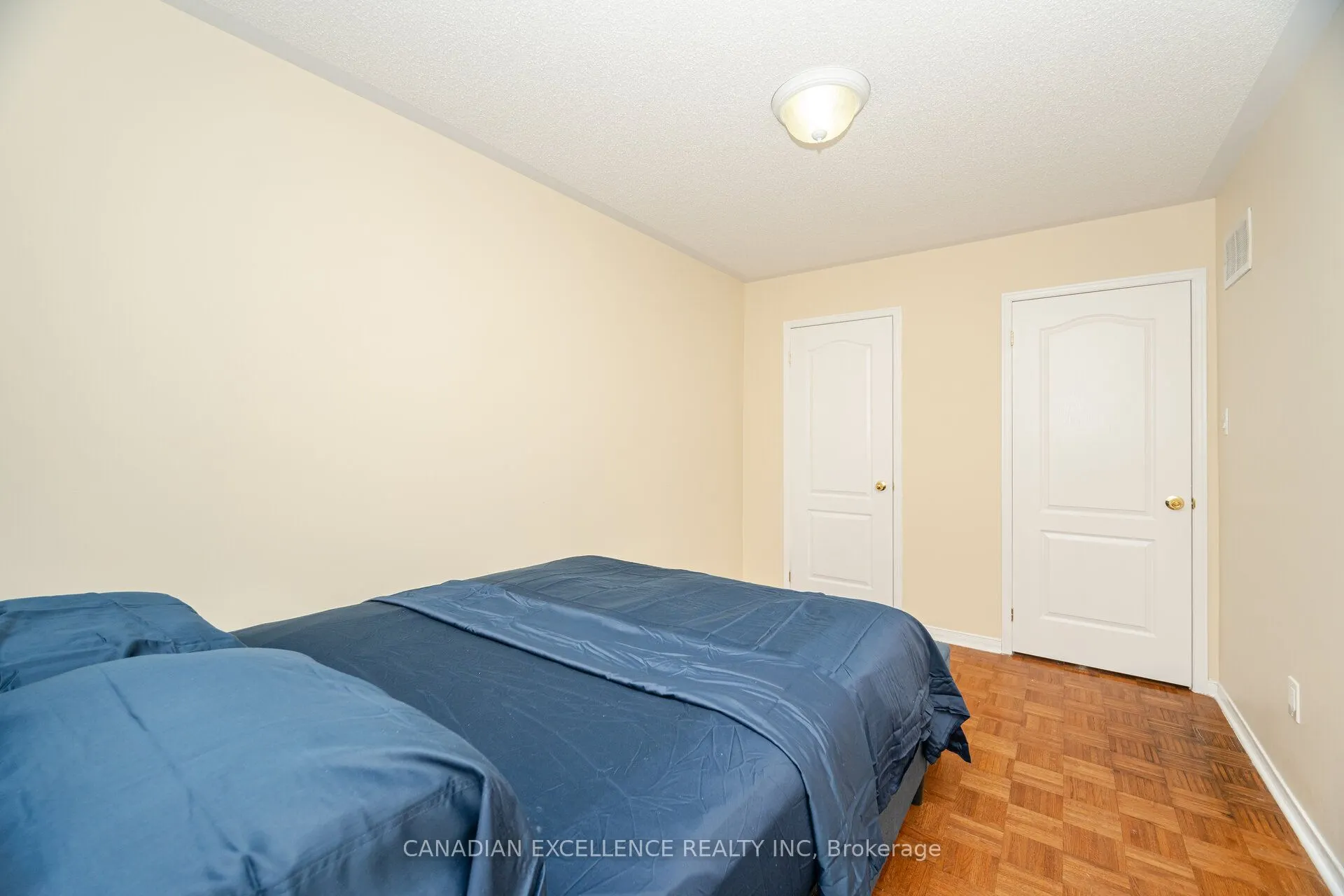 212 Venice Gate Drive