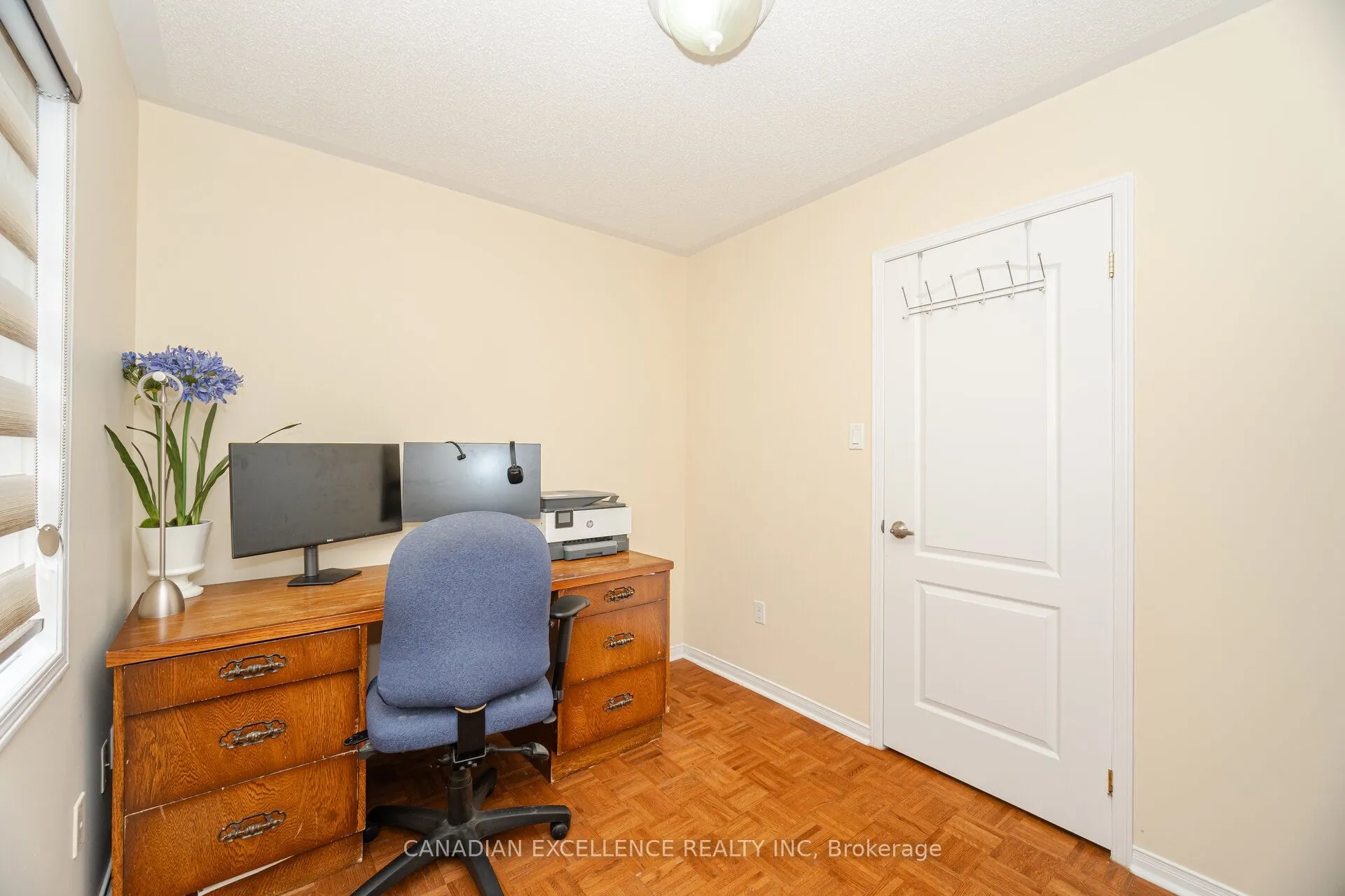 212 Venice Gate Drive