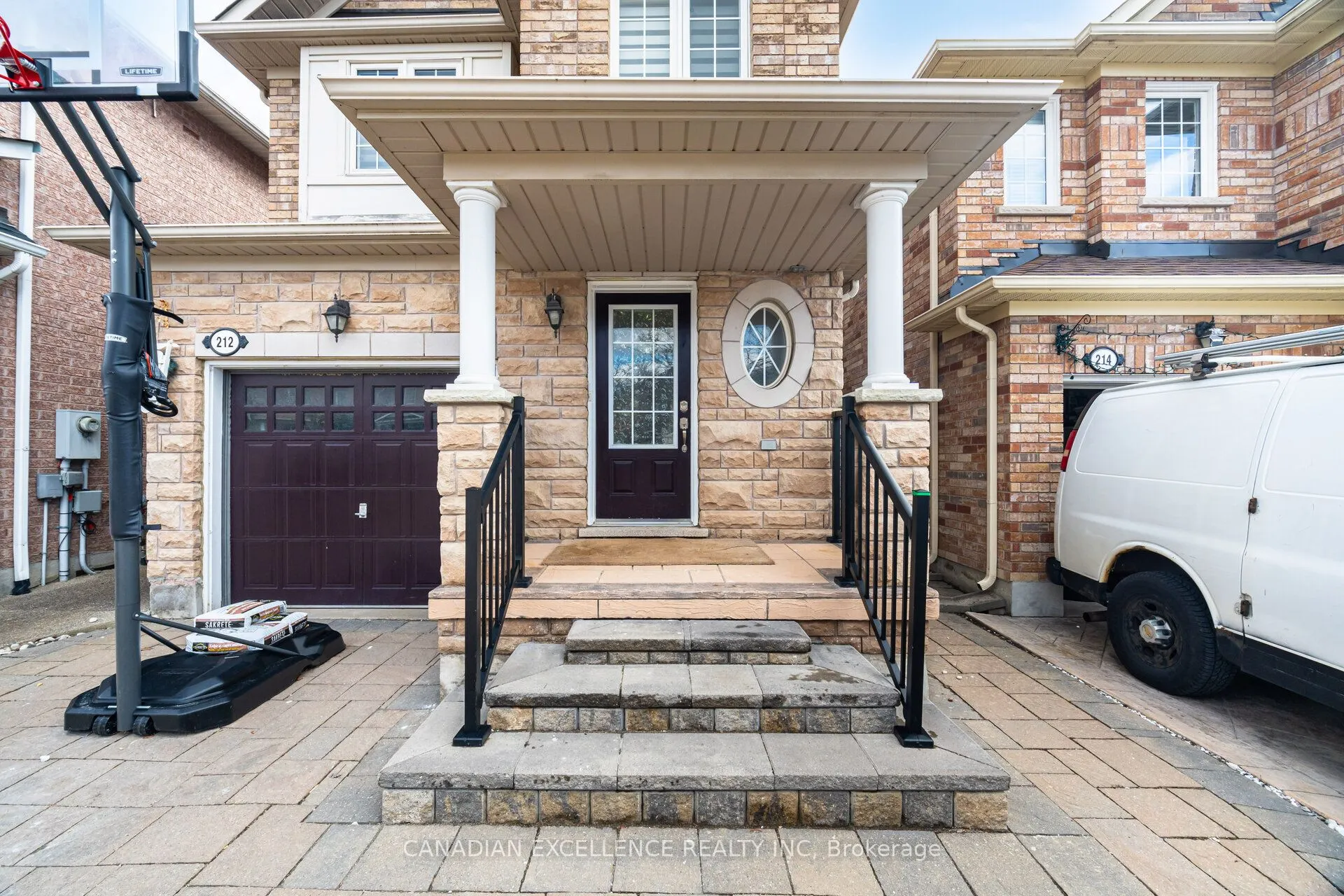 212 Venice Gate Drive