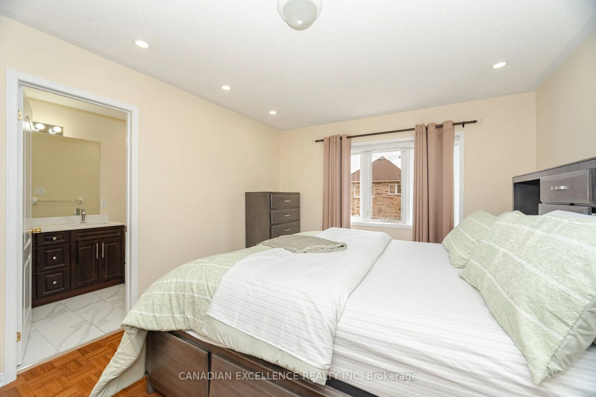 212 Venice Gate Drive