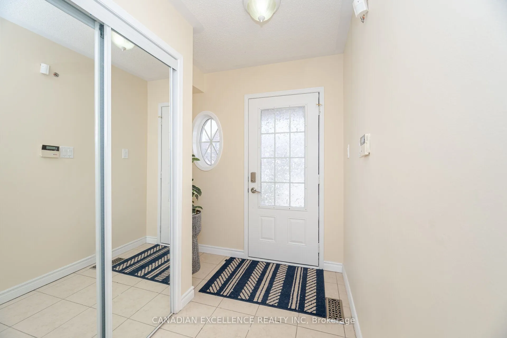 212 Venice Gate Drive