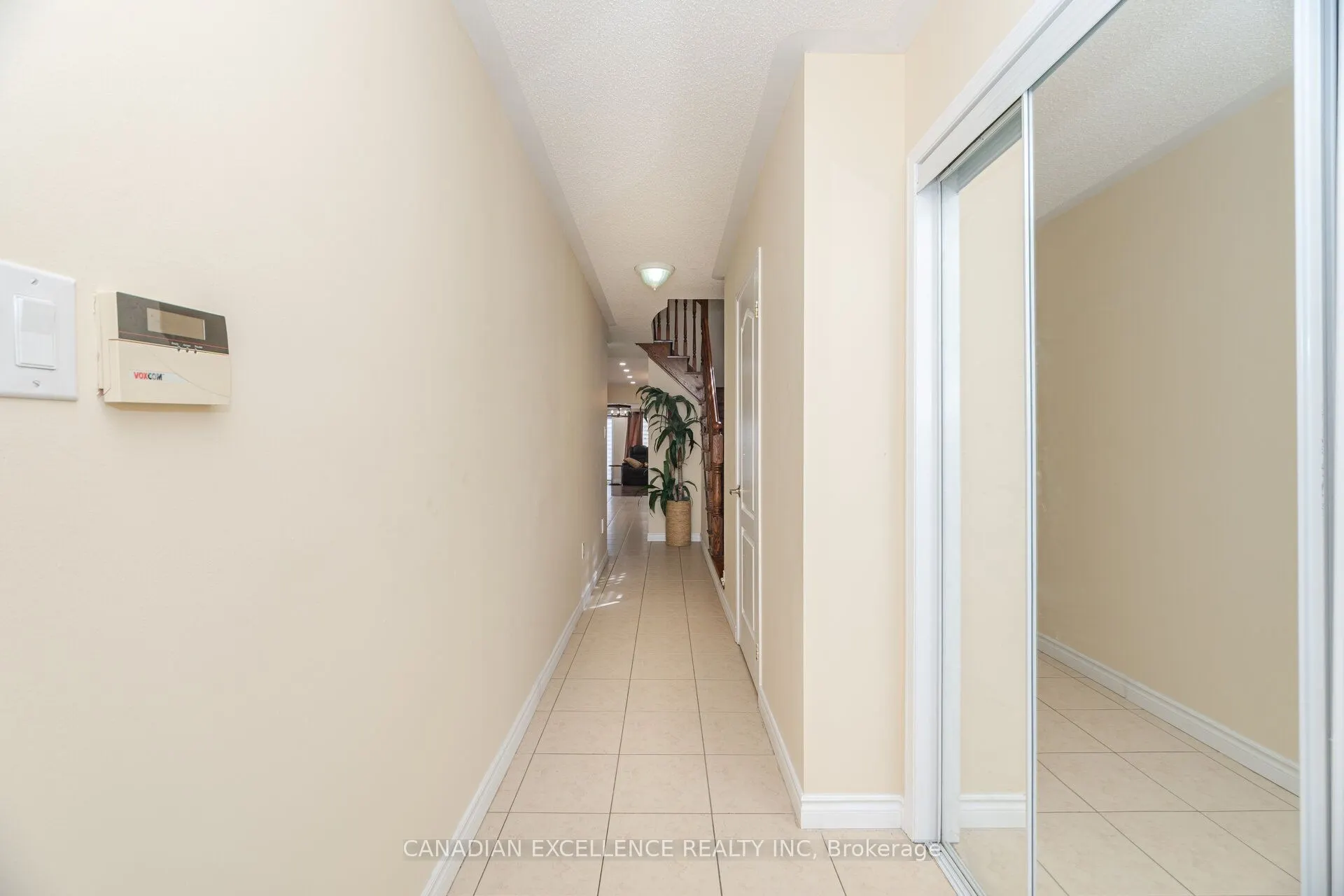 212 Venice Gate Drive