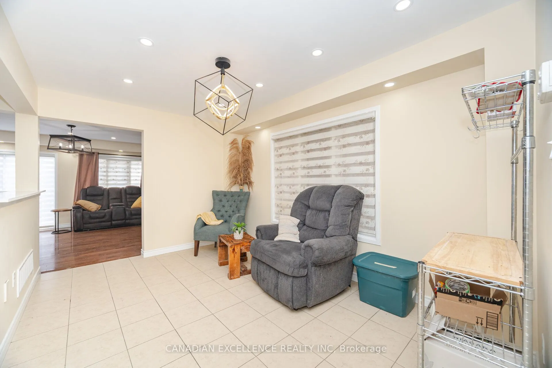 212 Venice Gate Drive