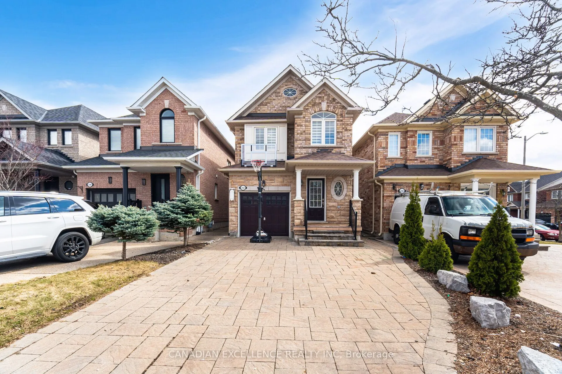 212 Venice Gate Drive