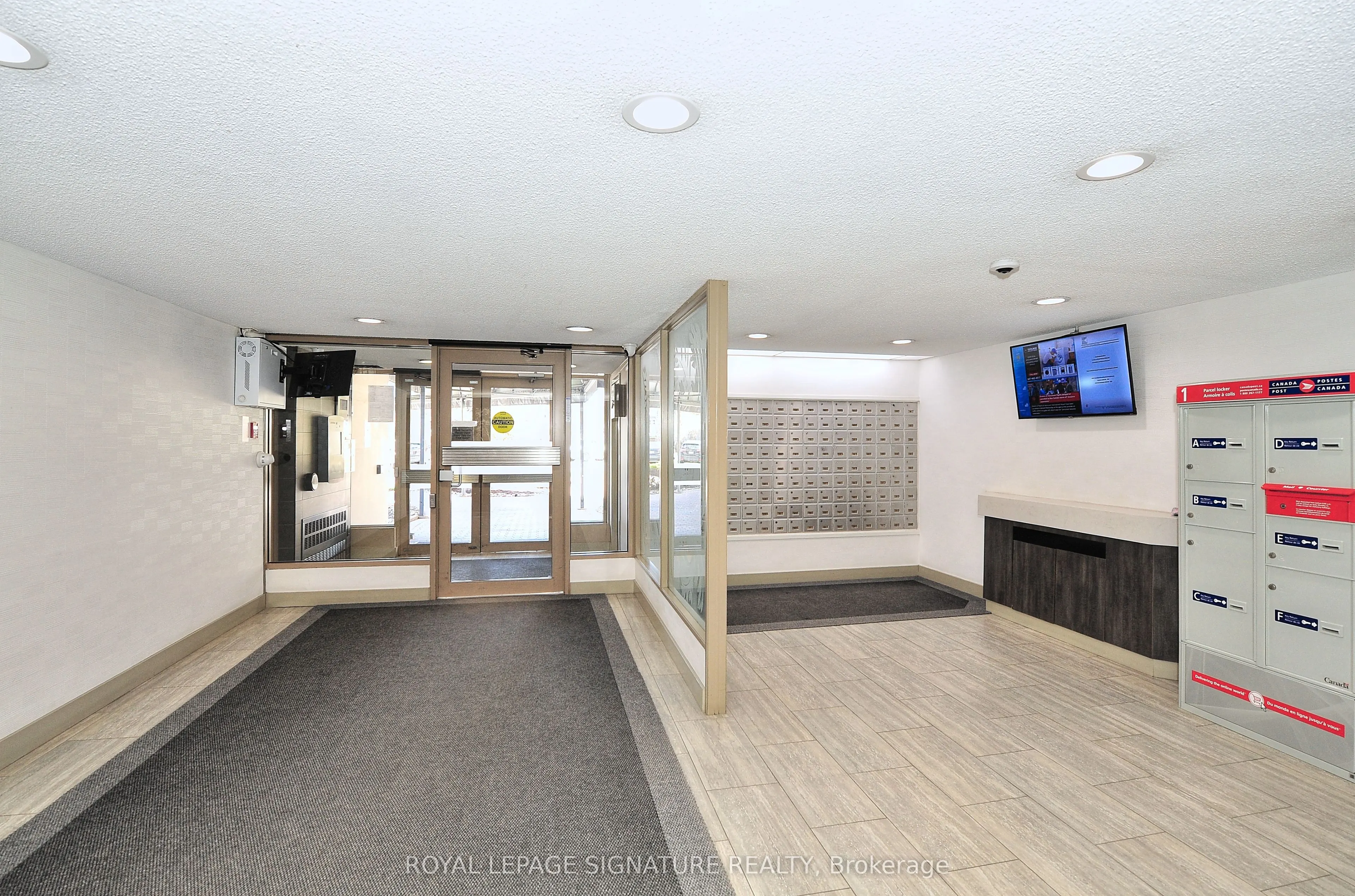 7811 Yonge Street, #1208