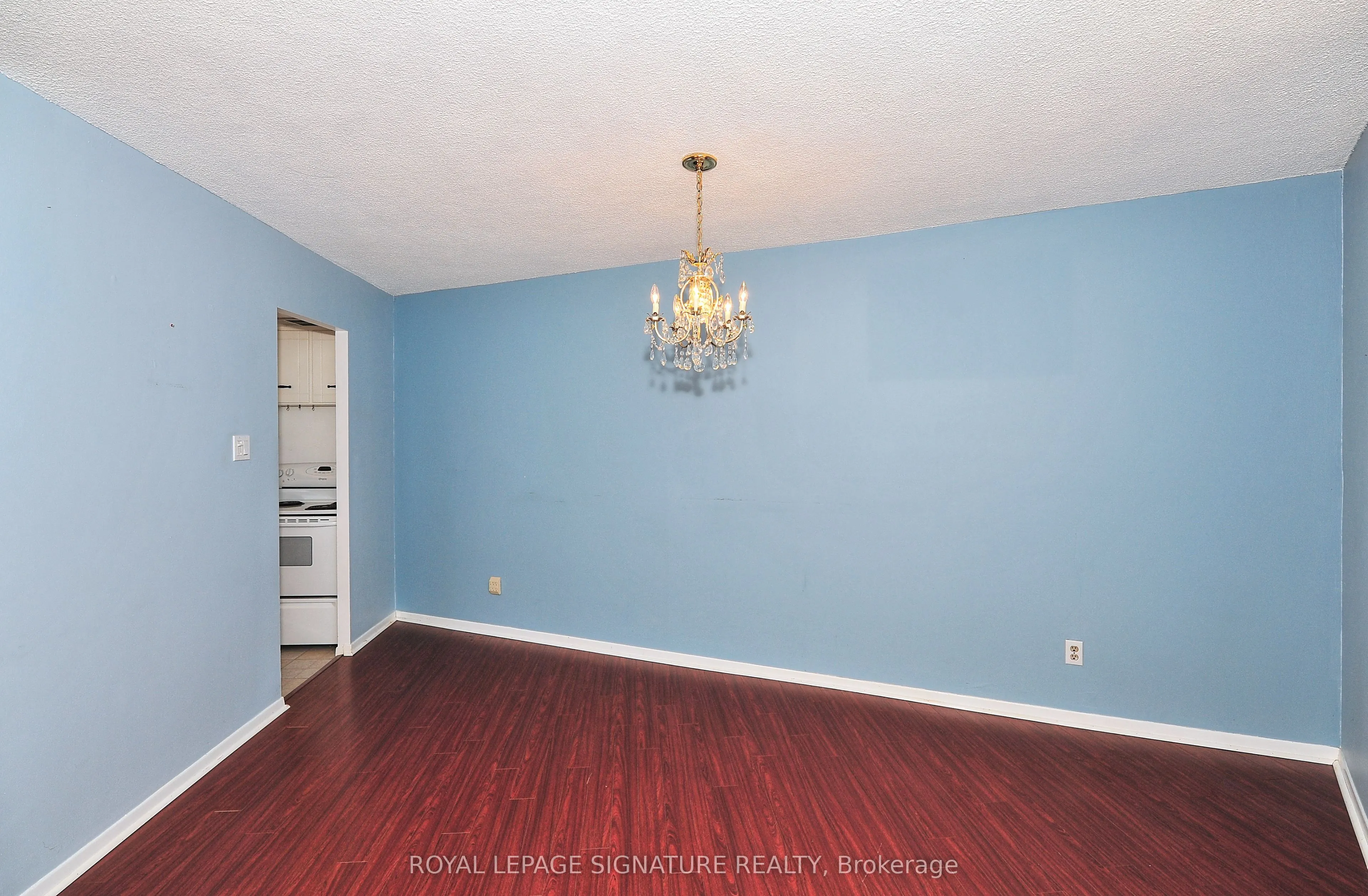 7811 Yonge Street, #1208