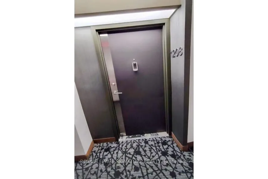 7811 Yonge Street, #1208
