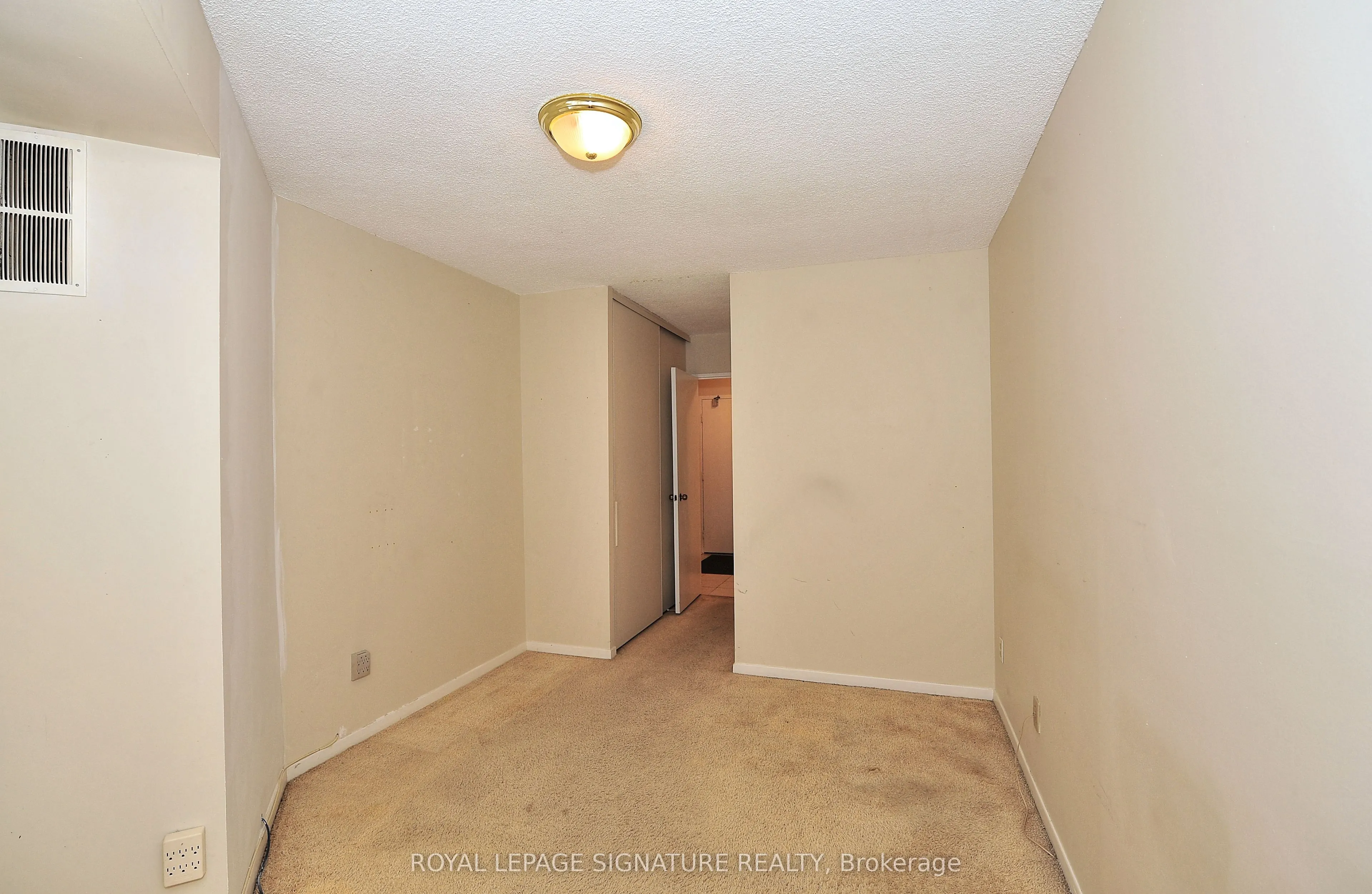 7811 Yonge Street, #1208