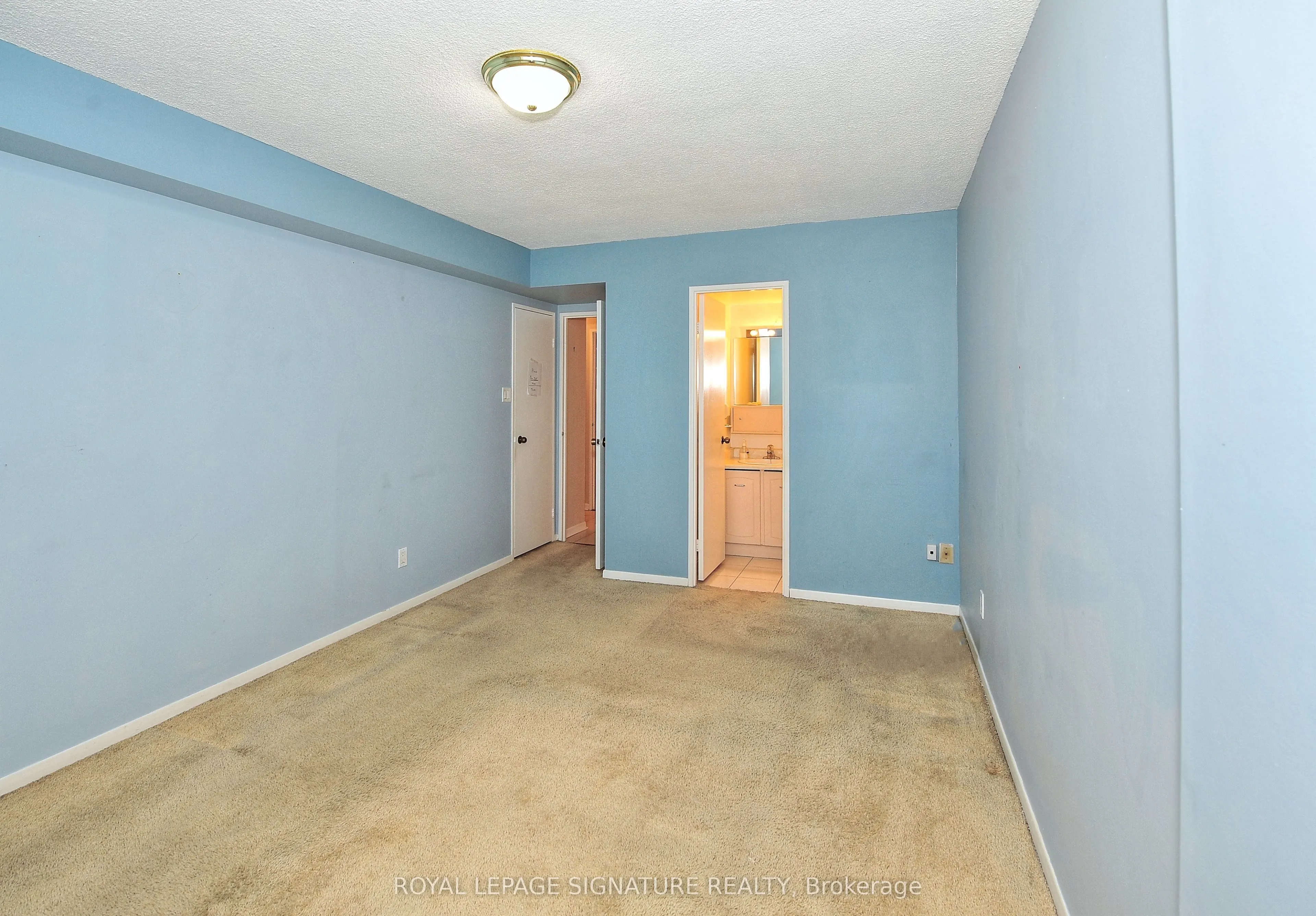 7811 Yonge Street, #1208