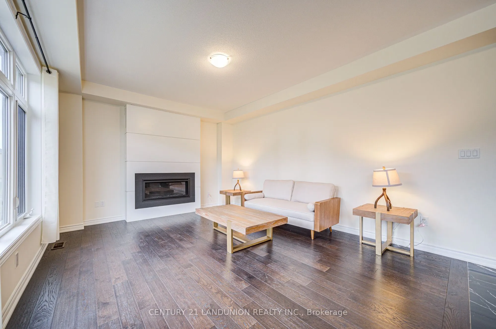 8 Bruce Welch Avenue