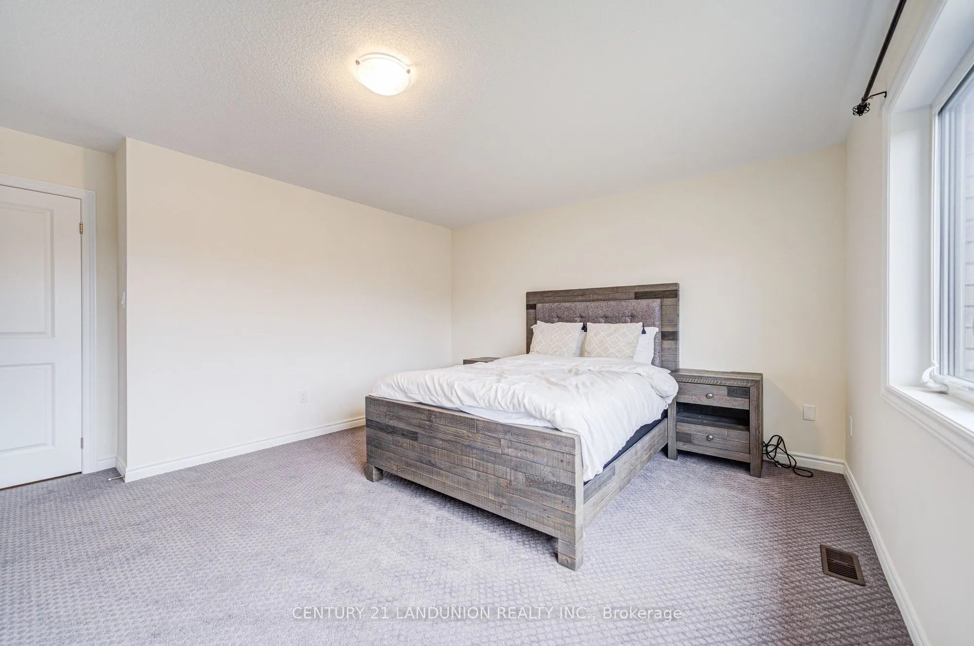 8 Bruce Welch Avenue