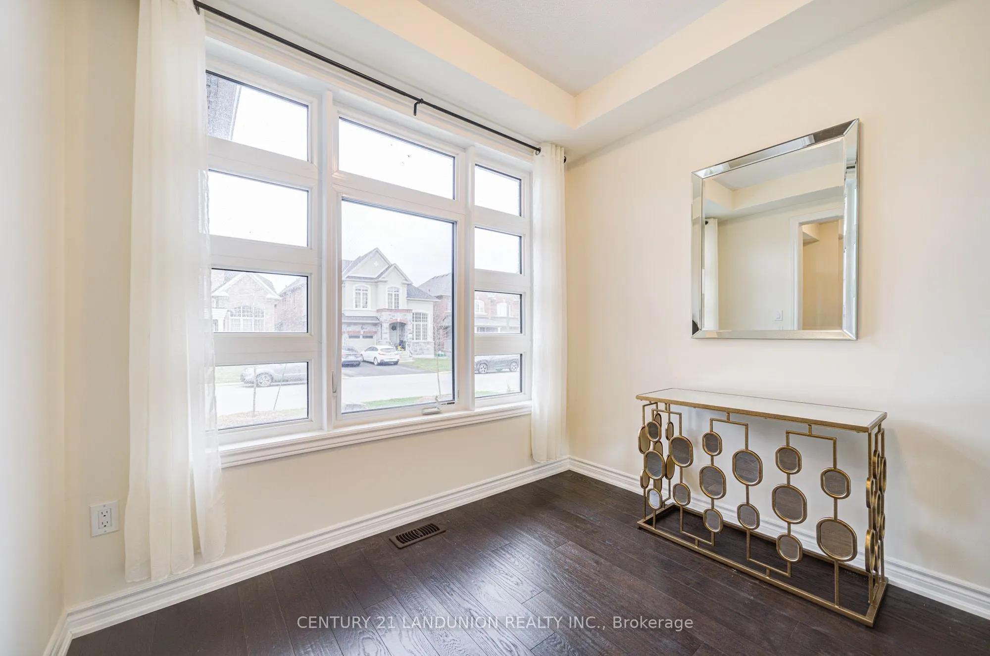8 Bruce Welch Avenue