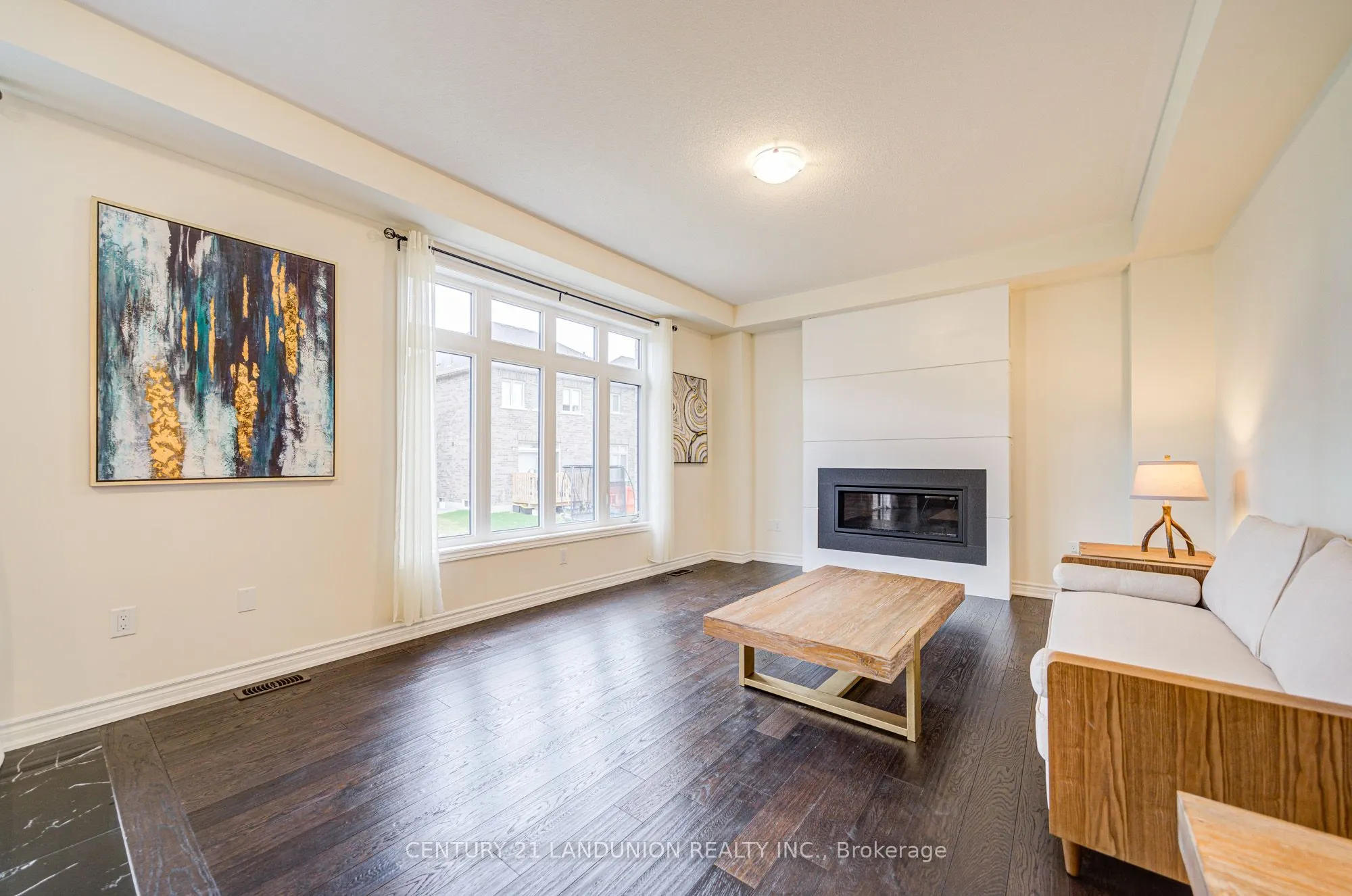 8 Bruce Welch Avenue