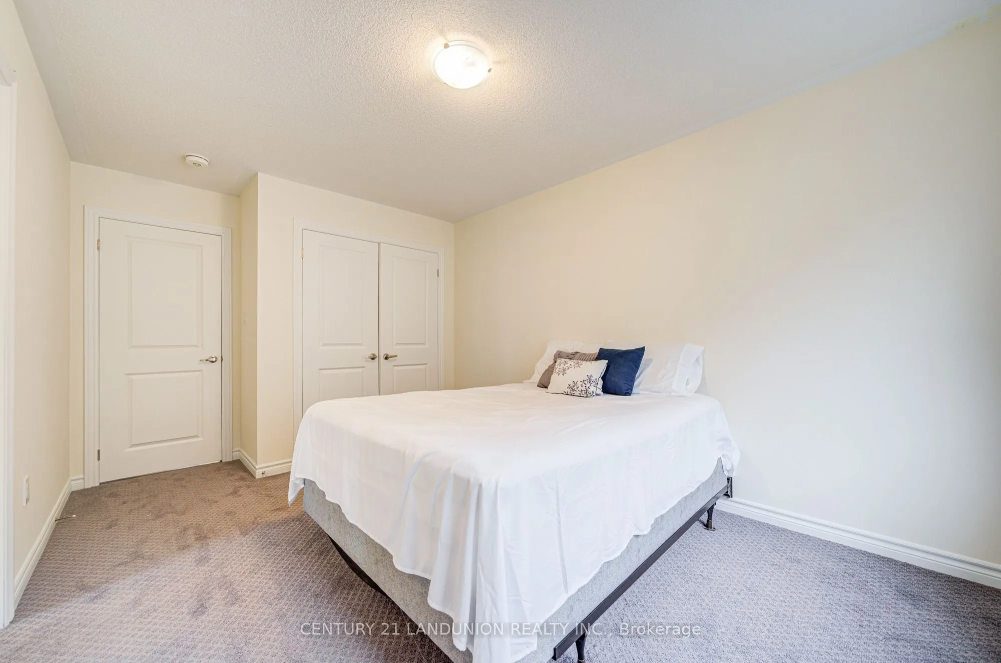 8 Bruce Welch Avenue