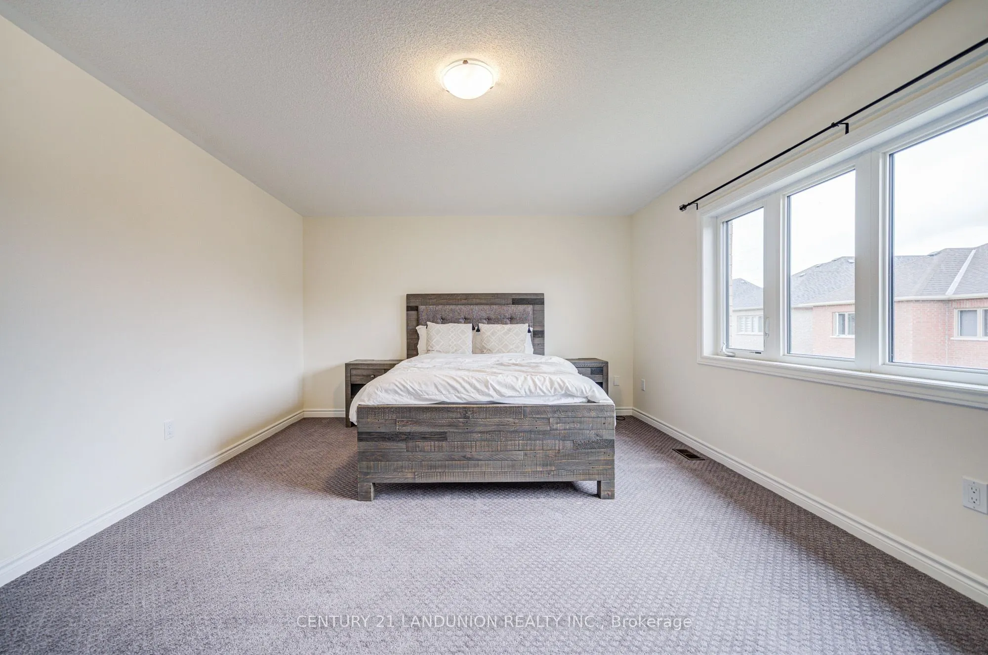 8 Bruce Welch Avenue