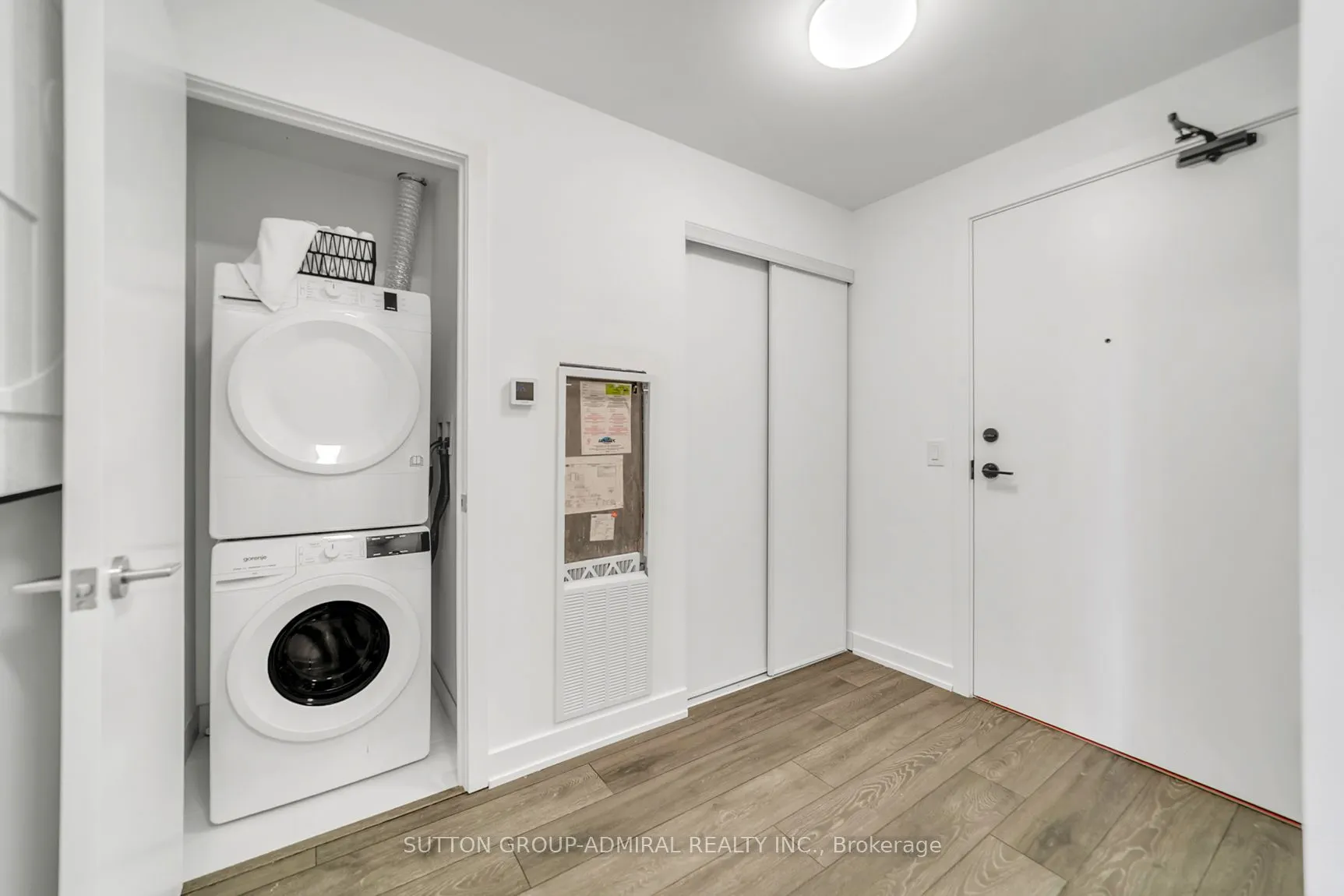 8888 Yonge Street #322