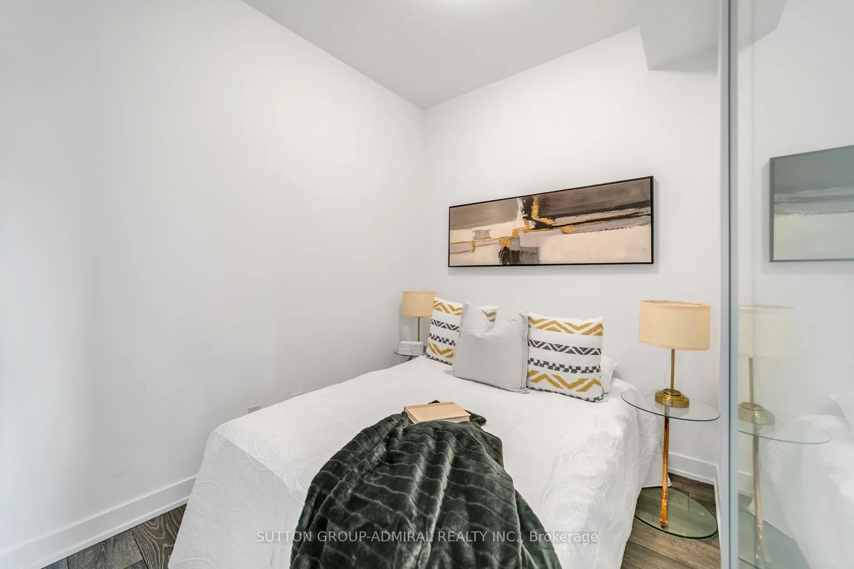 8888 Yonge Street #322