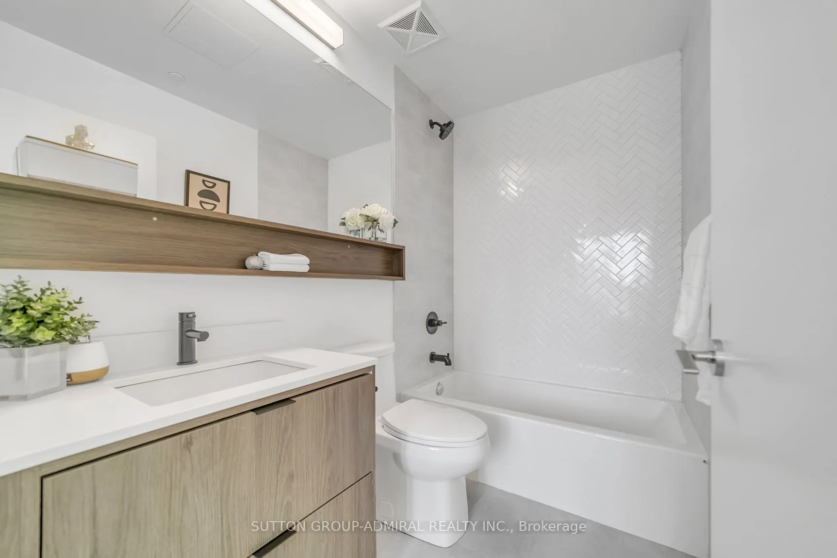 8888 Yonge Street #322