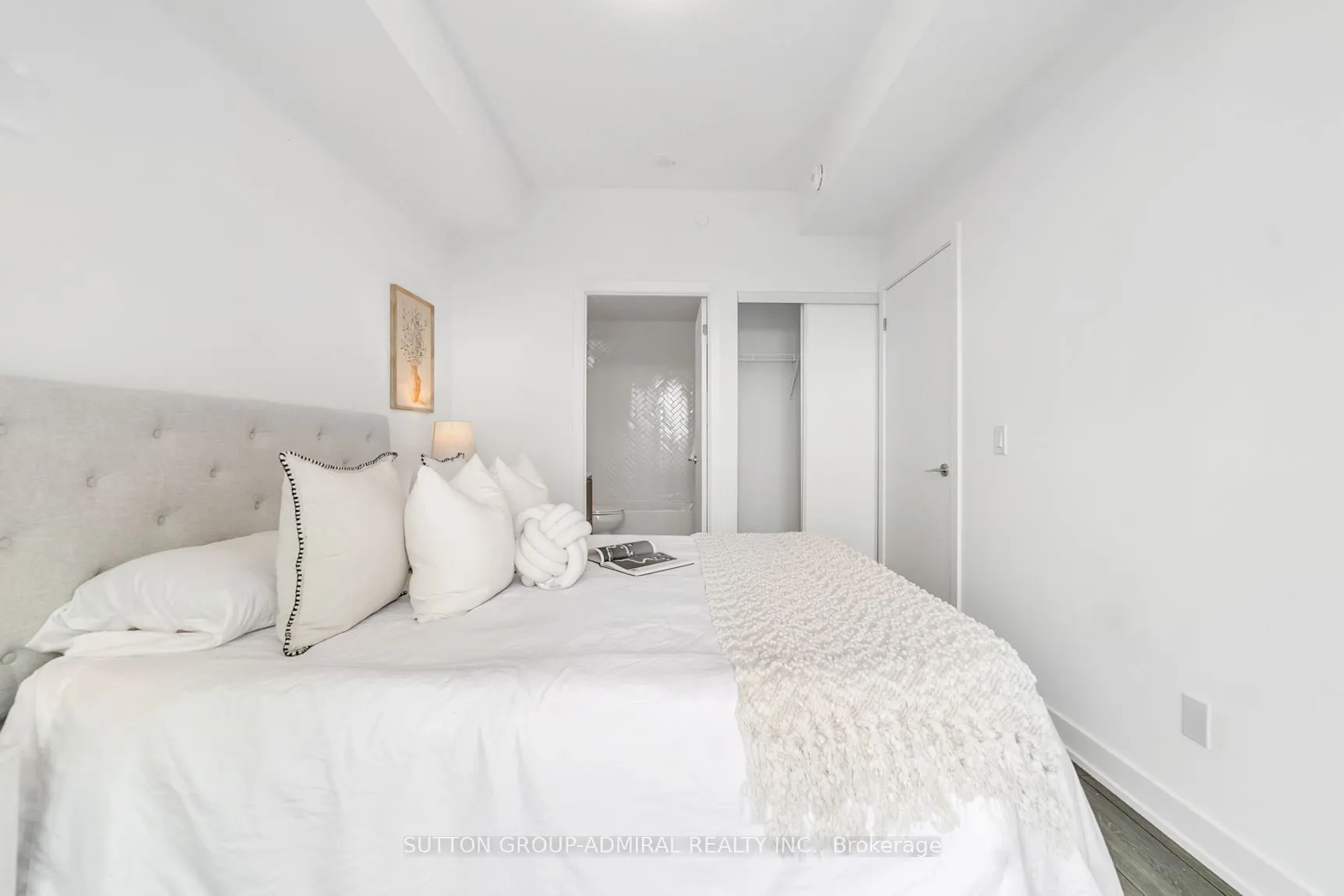 8888 Yonge Street #322