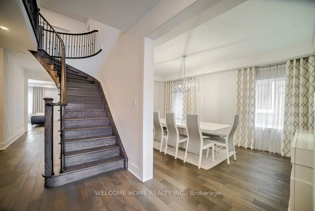 125 Gardiner Drive. Drive N
