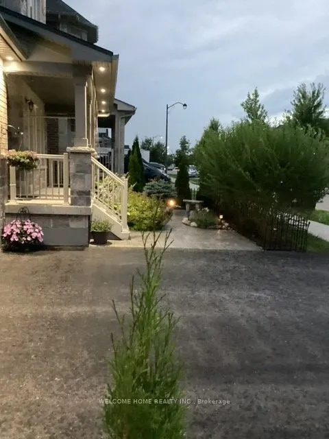125 Gardiner Drive. Drive N