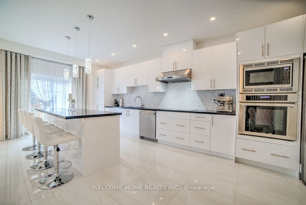 125 Gardiner Drive. Drive N