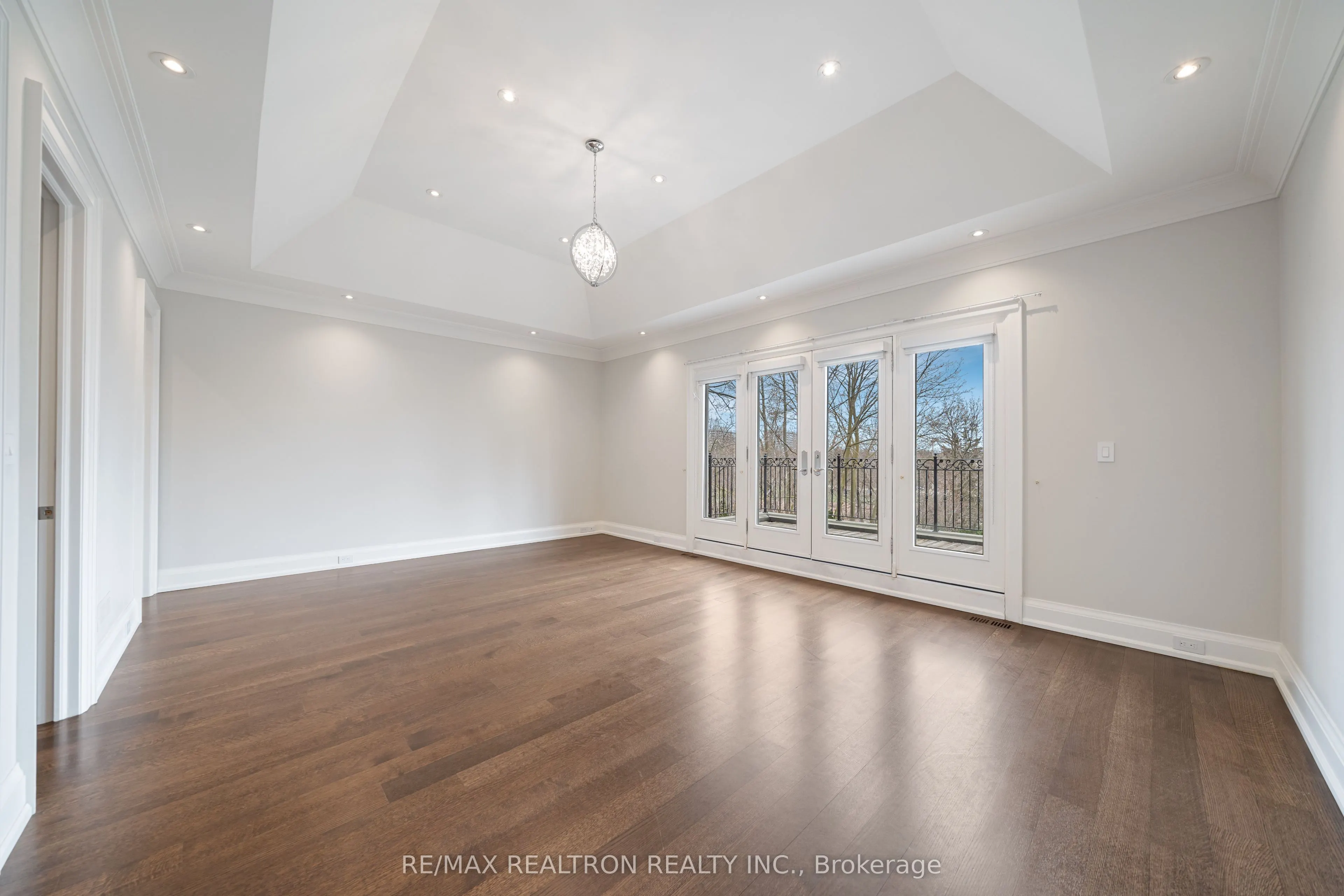 9 Thornbank Road