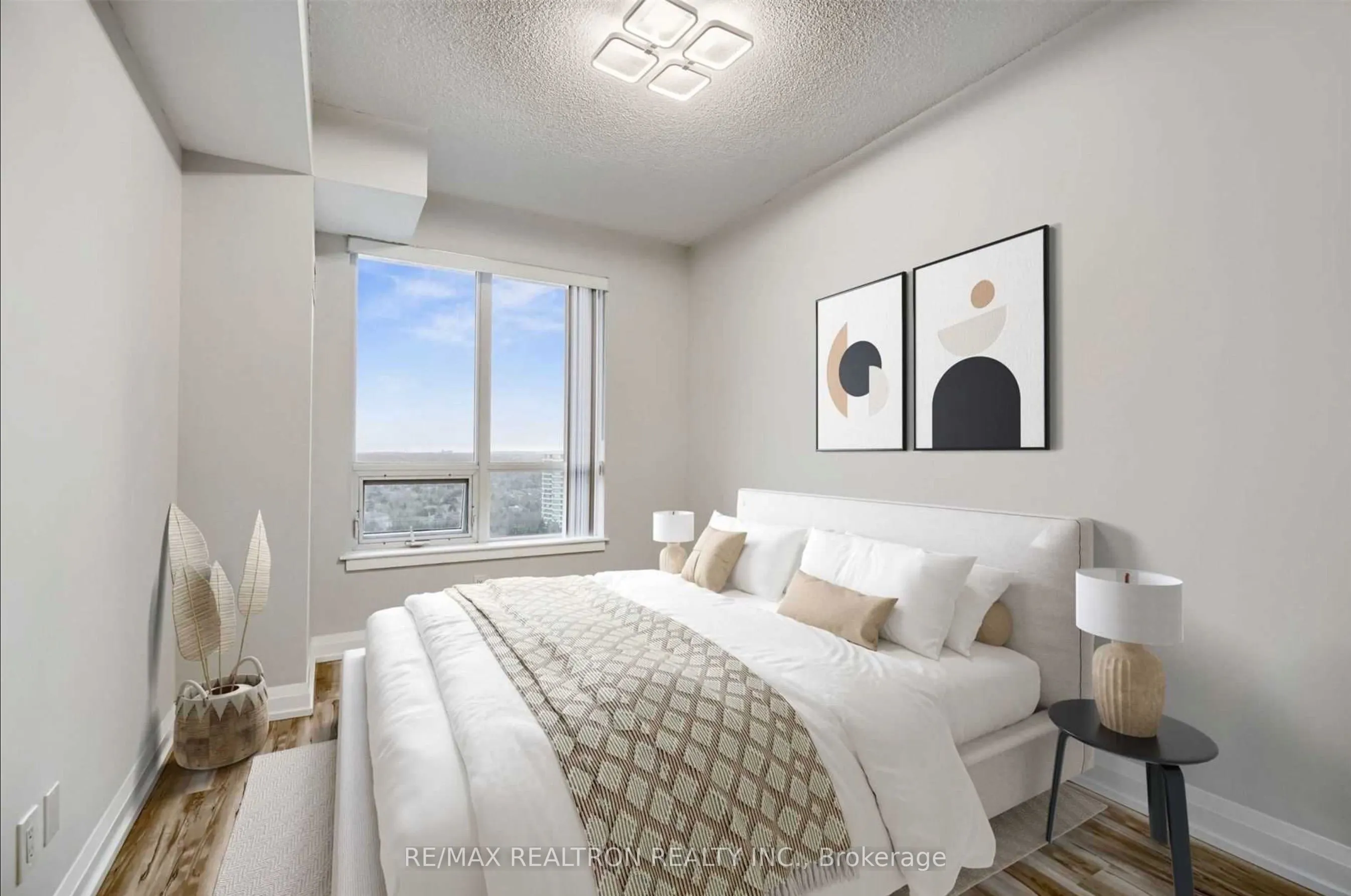 7161 Yonge Street E, #1222