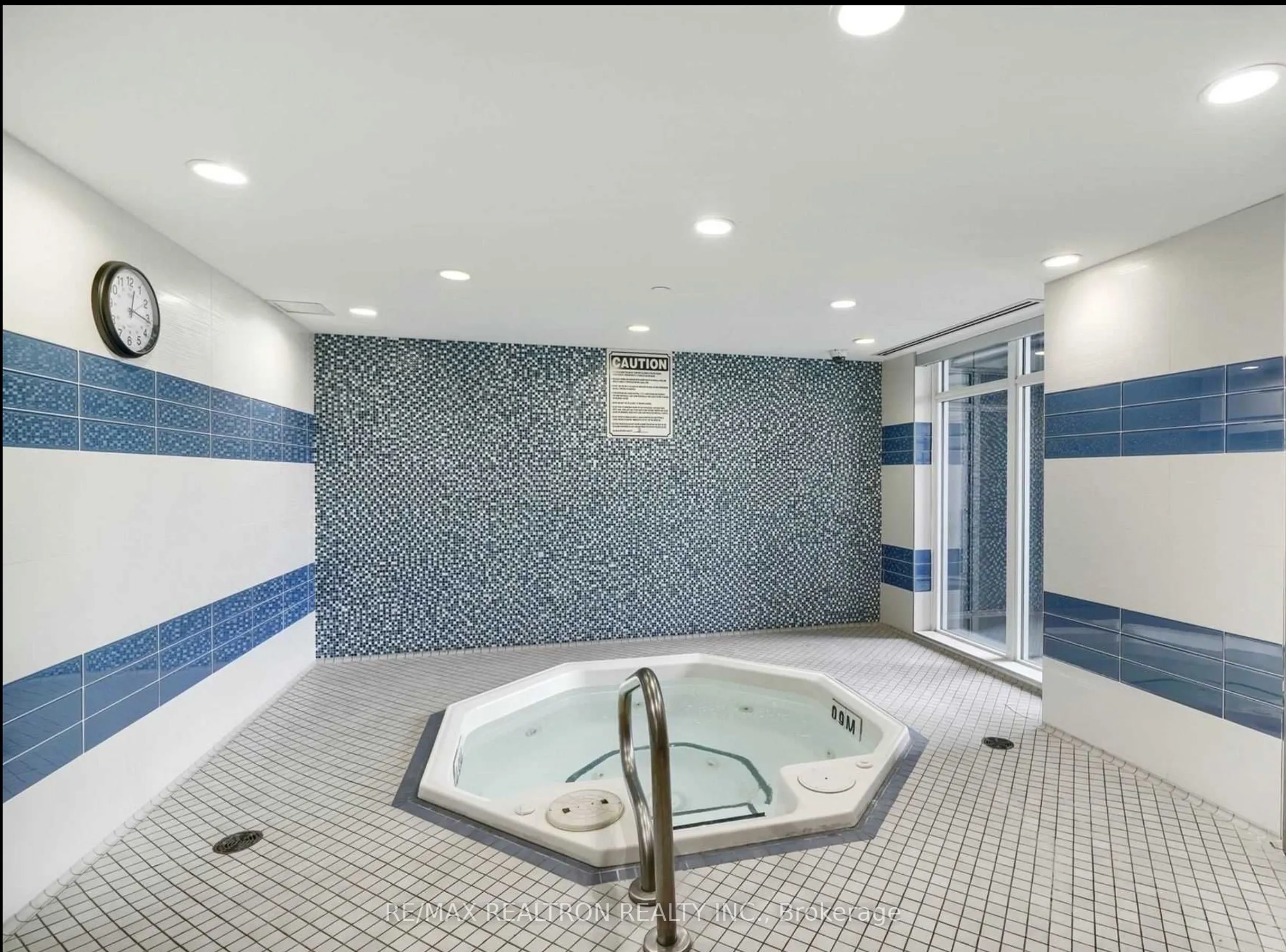 7161 Yonge Street E, #1222