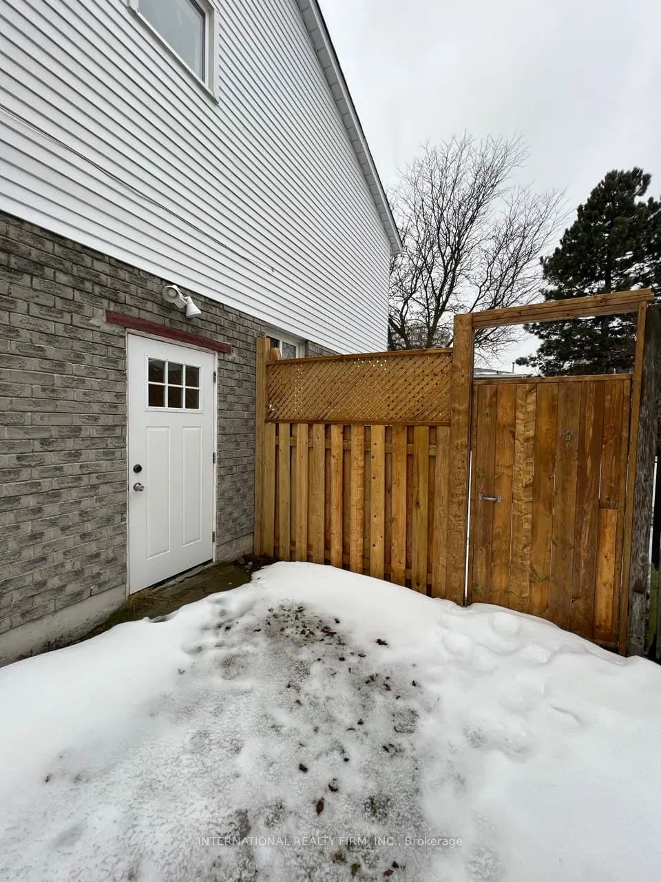 16 Constellation Crescent #Basement